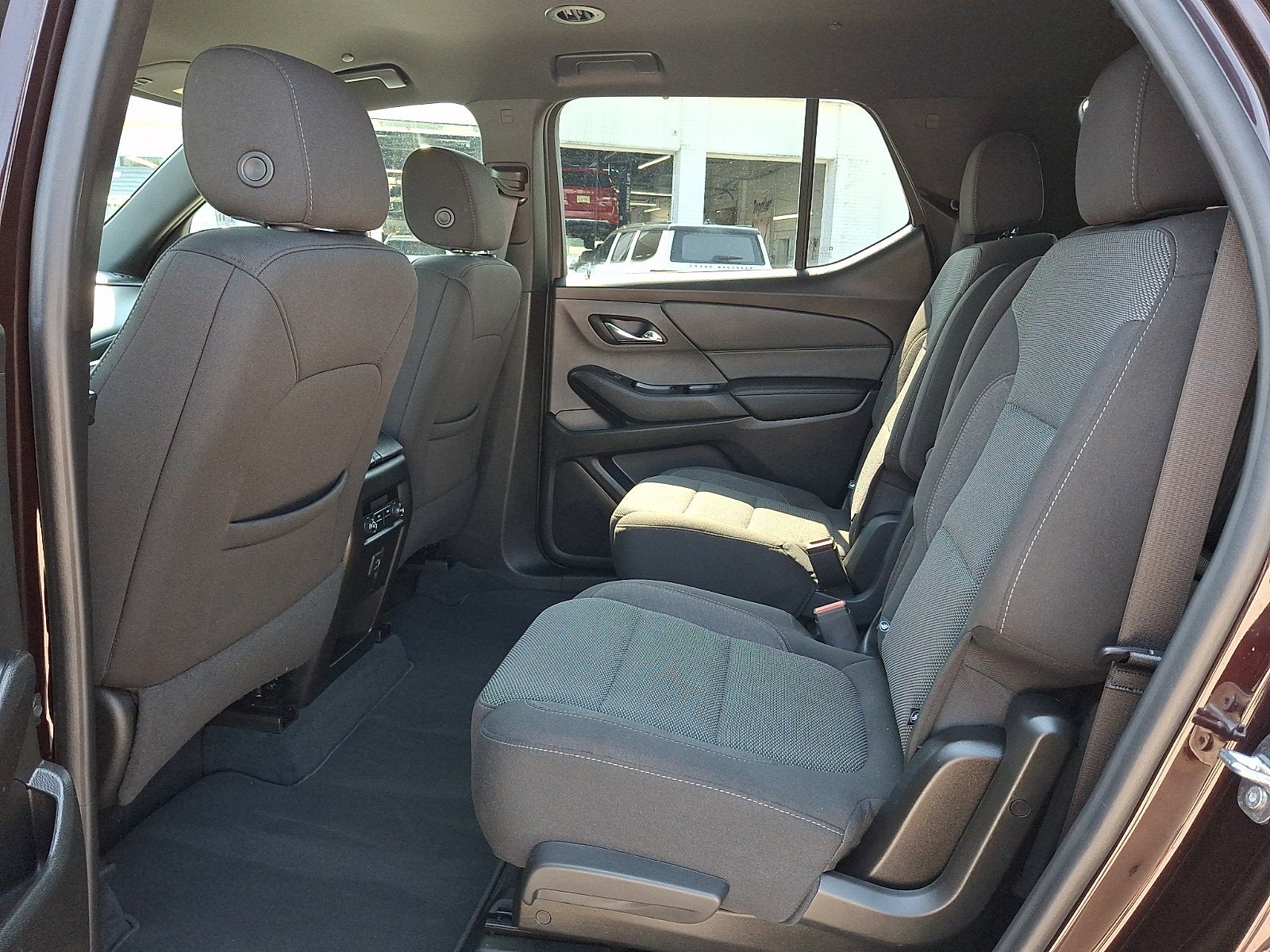 2023 Chevrolet Traverse AWD LT Cloth
