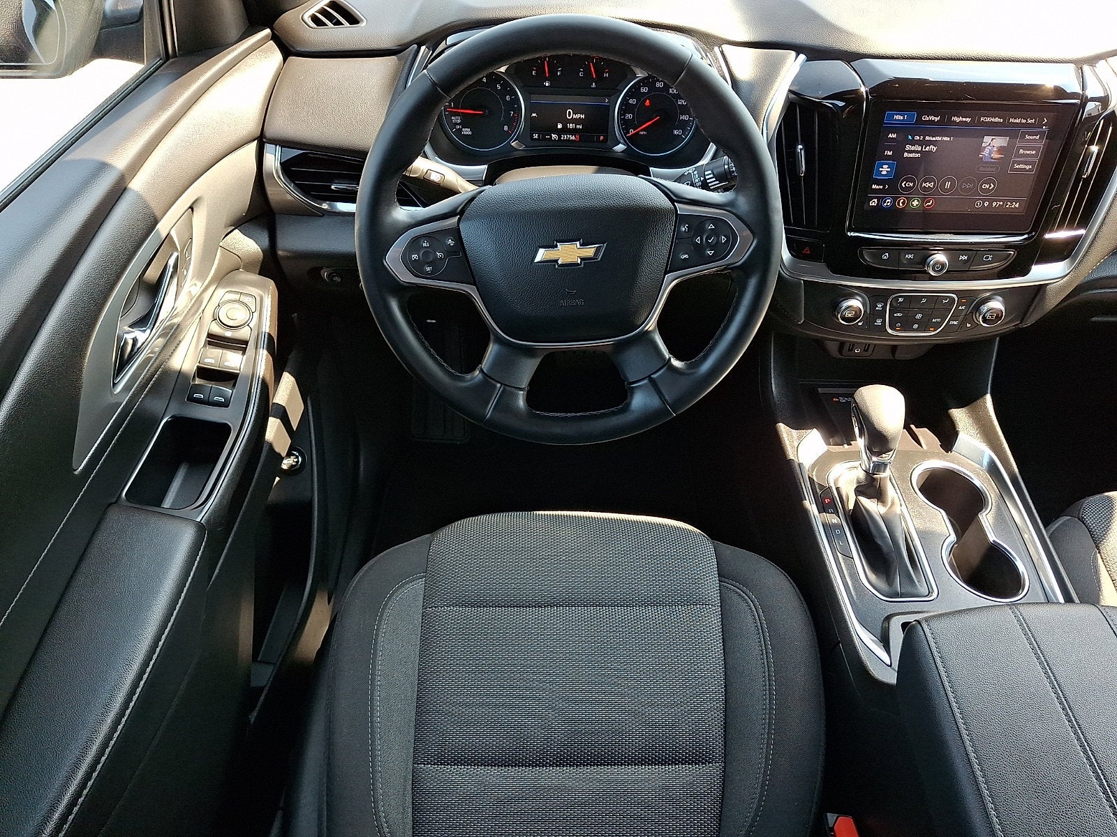 2023 Chevrolet Traverse AWD LT Cloth