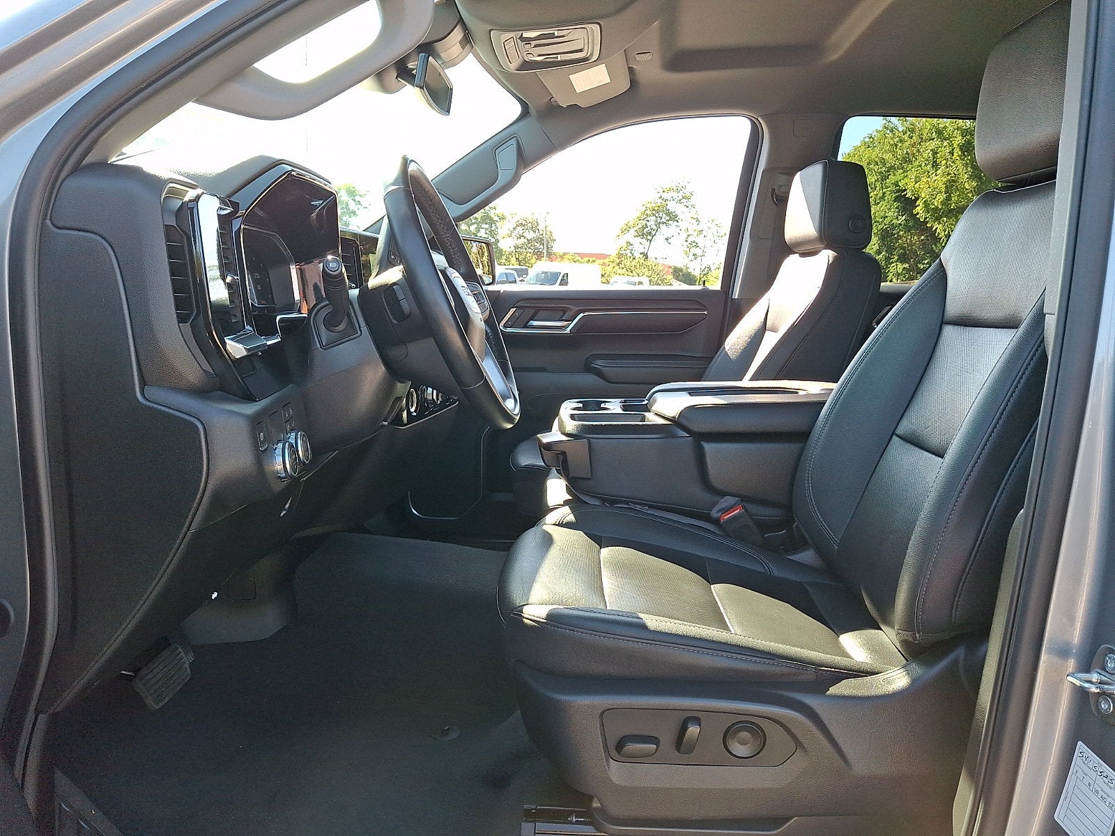 2024 GMC Sierra 1500 2WD Crew Cab Short Box SLT