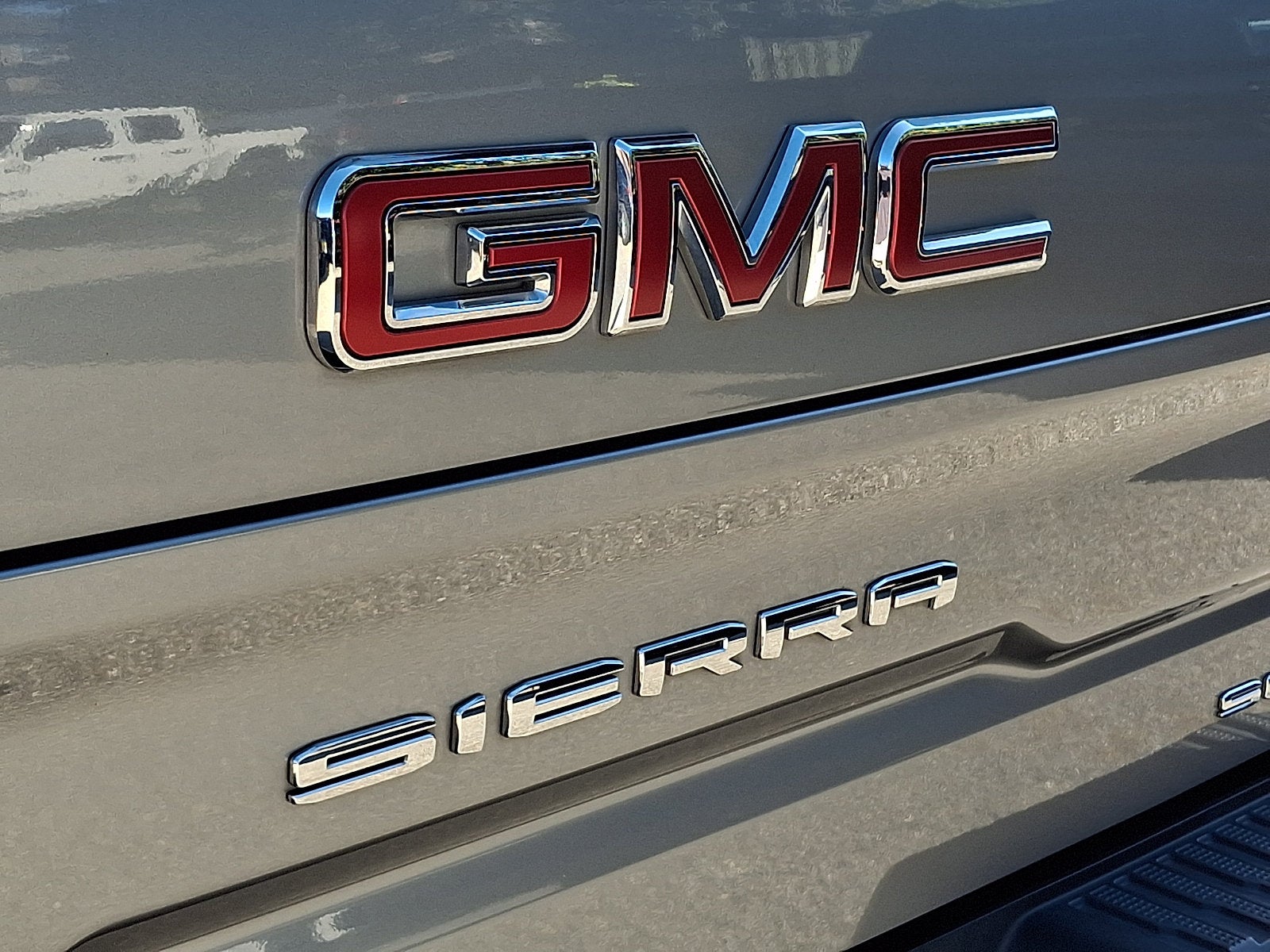 2024 GMC Sierra 1500 2WD Crew Cab Short Box SLT