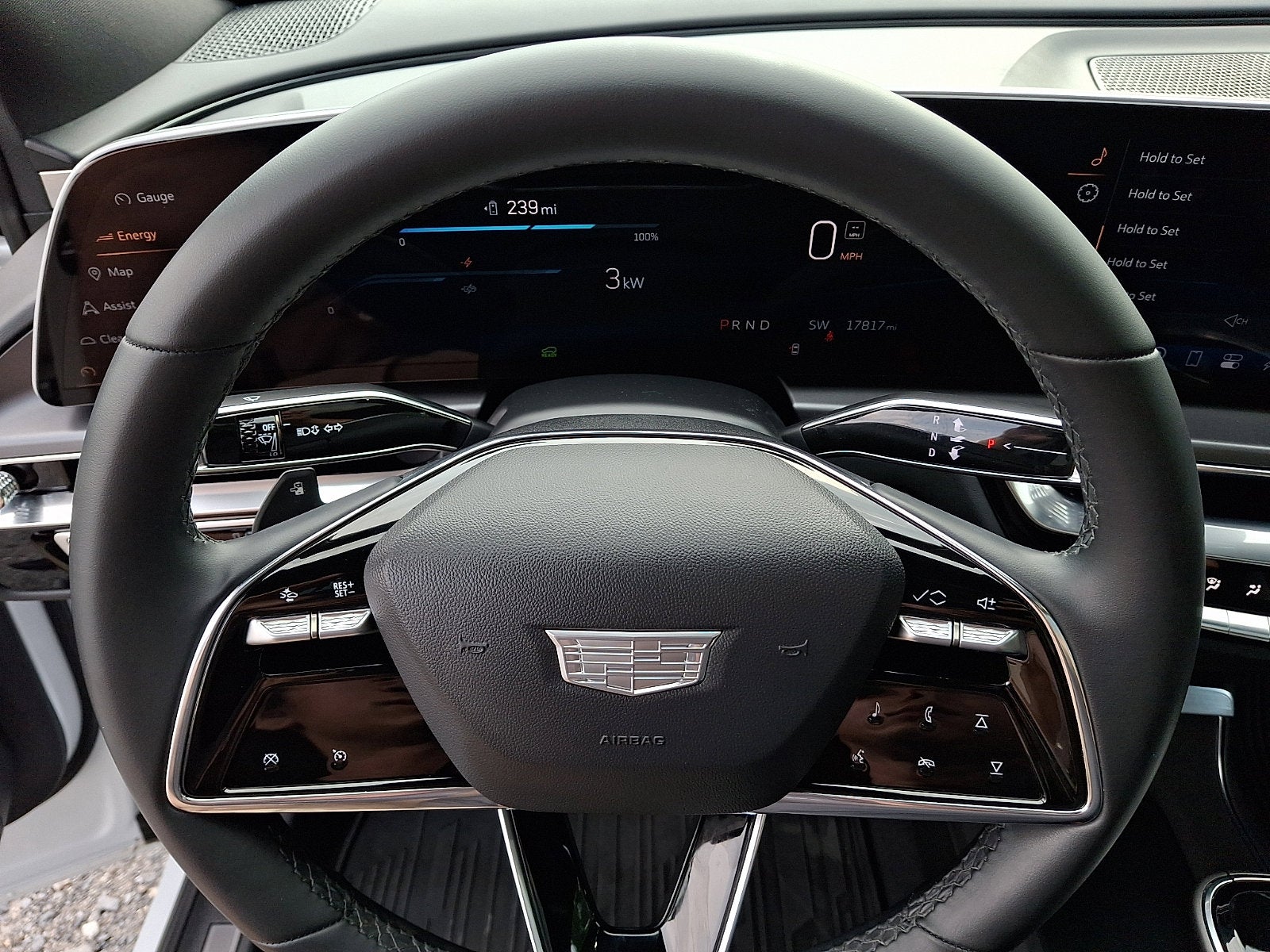 2024 Cadillac LYRIQ Tech w/1SA