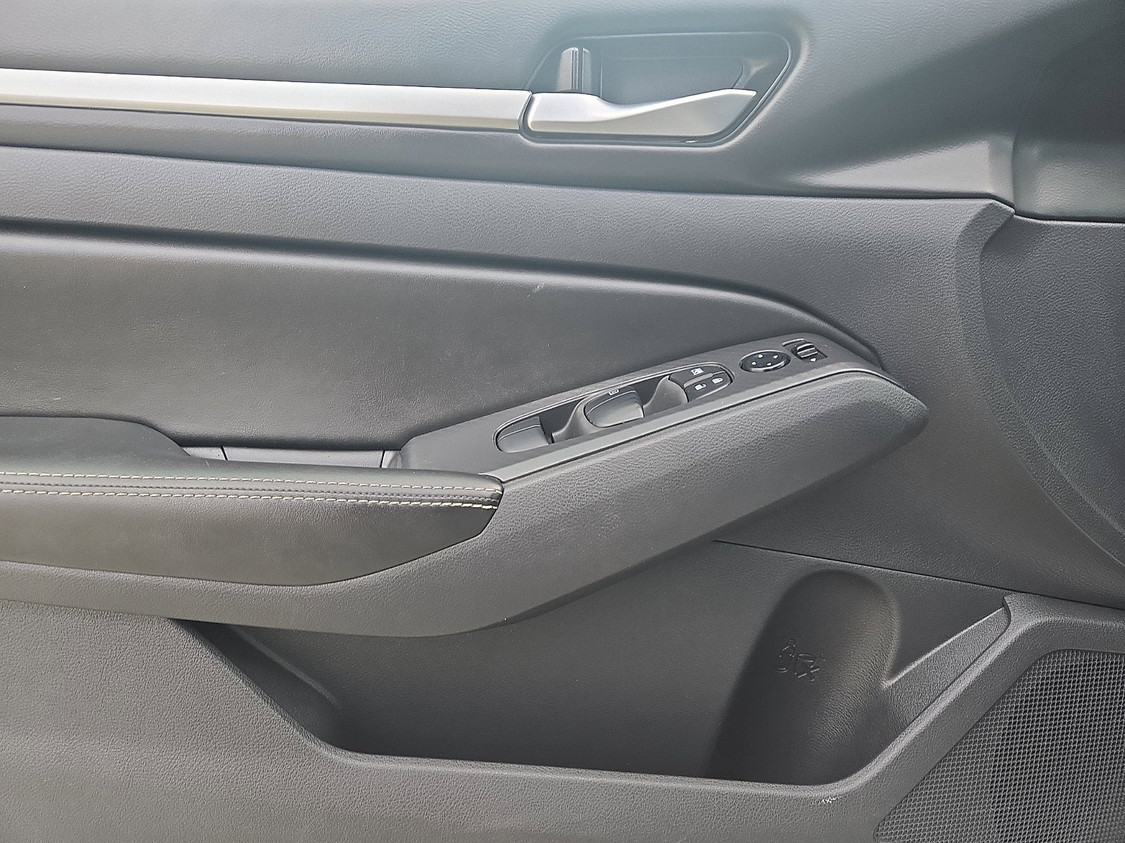 2022 Nissan Altima SV FWD