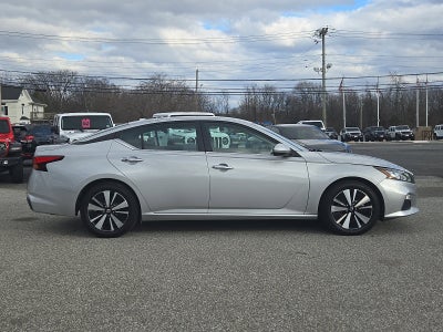 2022 Nissan Altima SV FWD