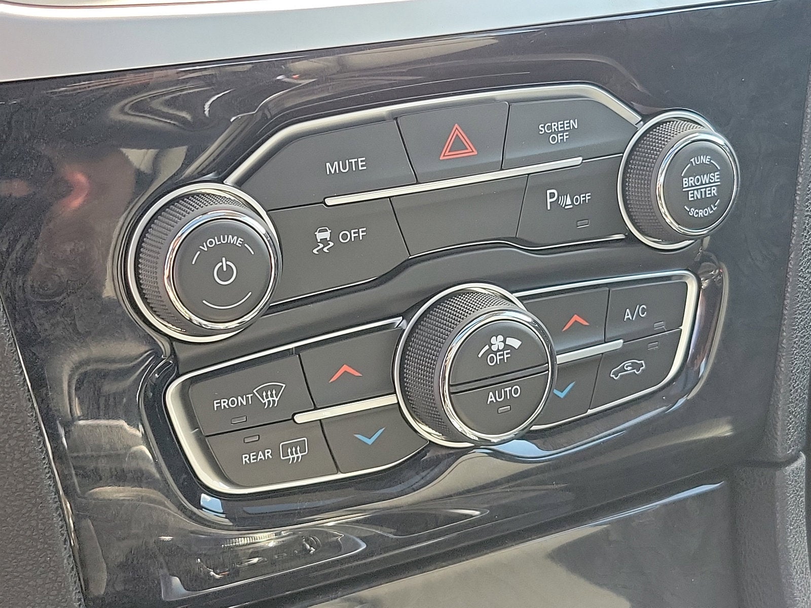 2023 Chrysler 300 Touring L AWD