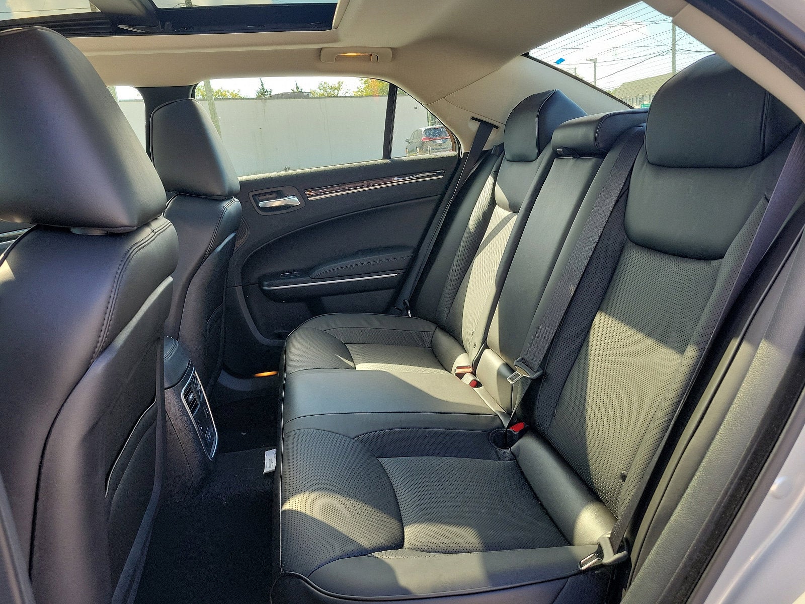 2023 Chrysler 300 Touring L AWD