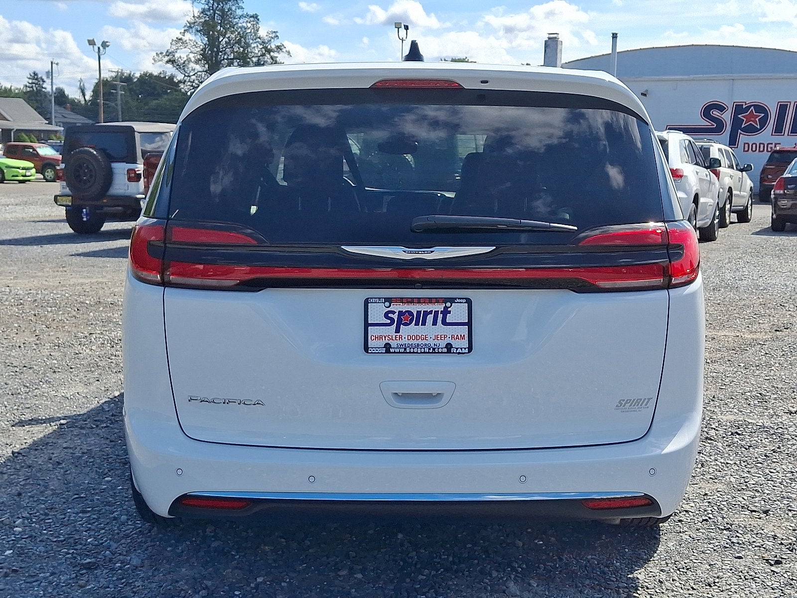 2024 Chrysler Pacifica Touring L