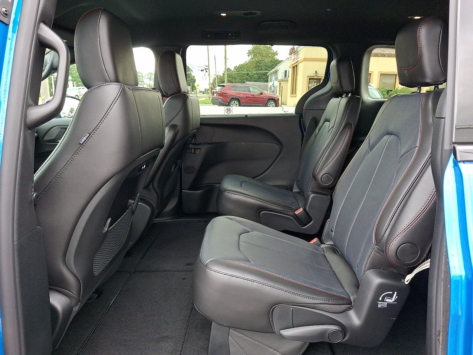 2027 Chrysler Pacifica PACIFICA SELECT