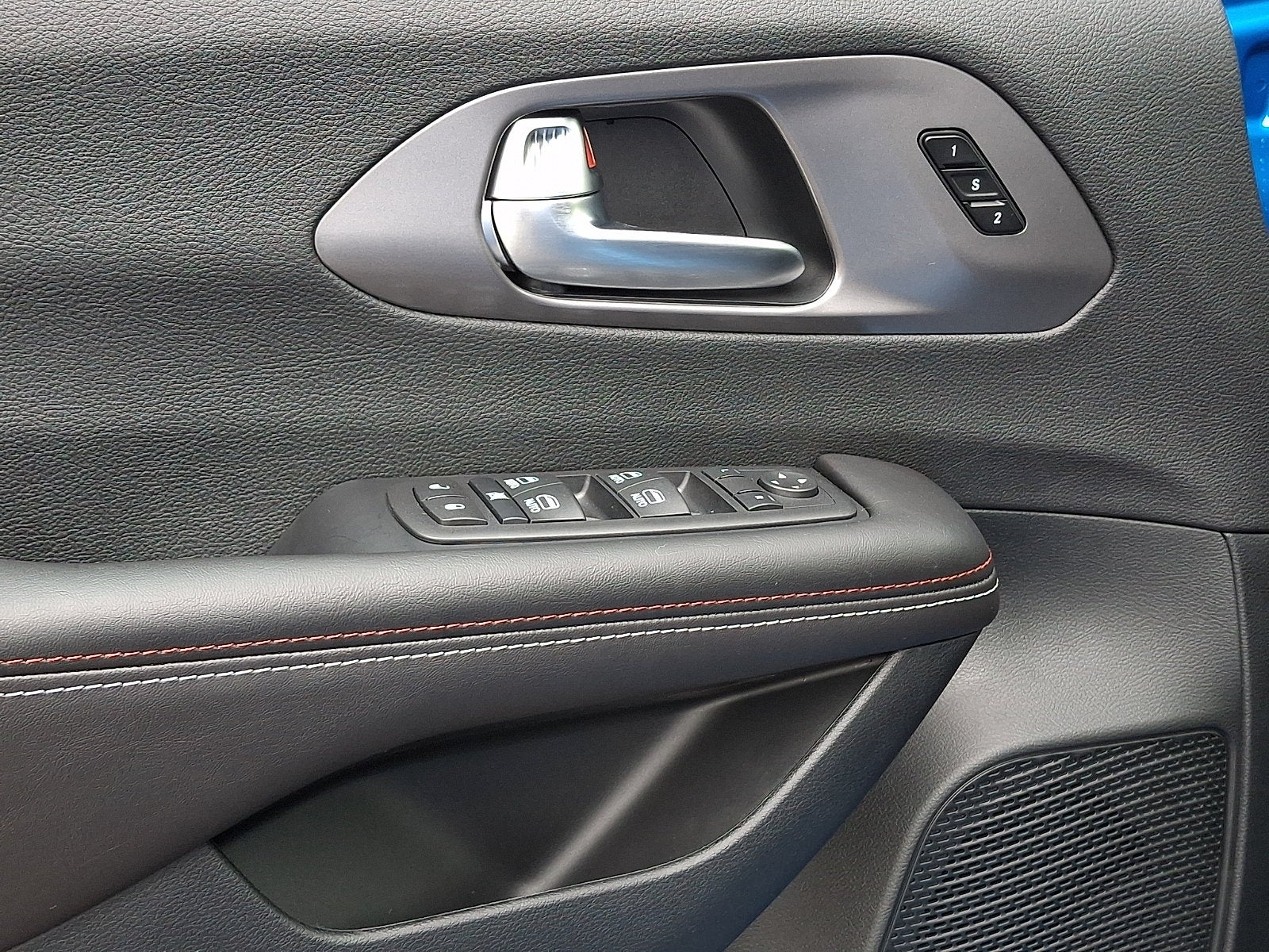 2027 Chrysler Pacifica PACIFICA SELECT