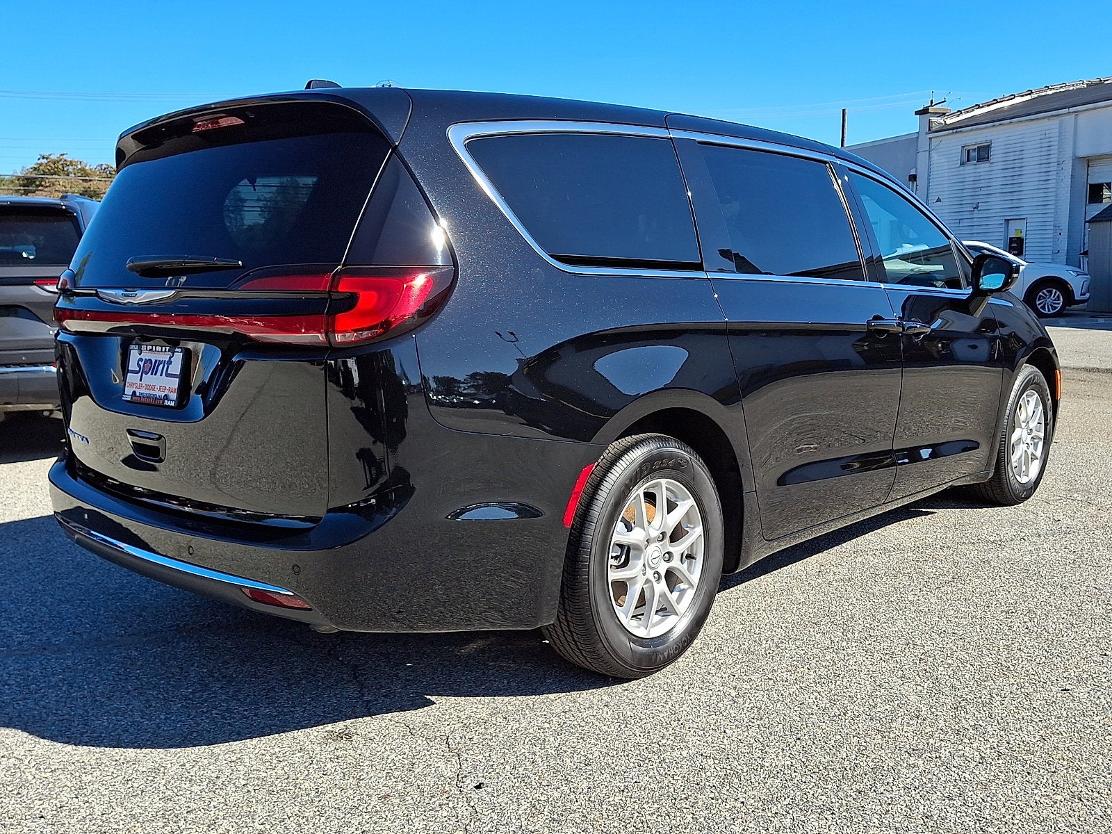 2026 Chrysler Pacifica Select