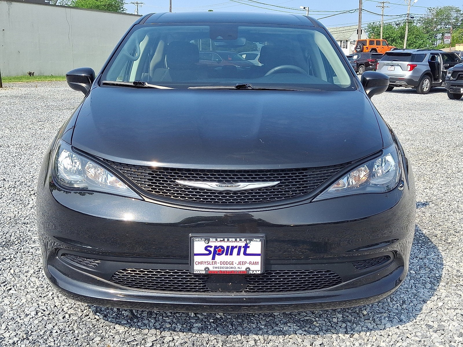 2023 Chrysler Voyager LX