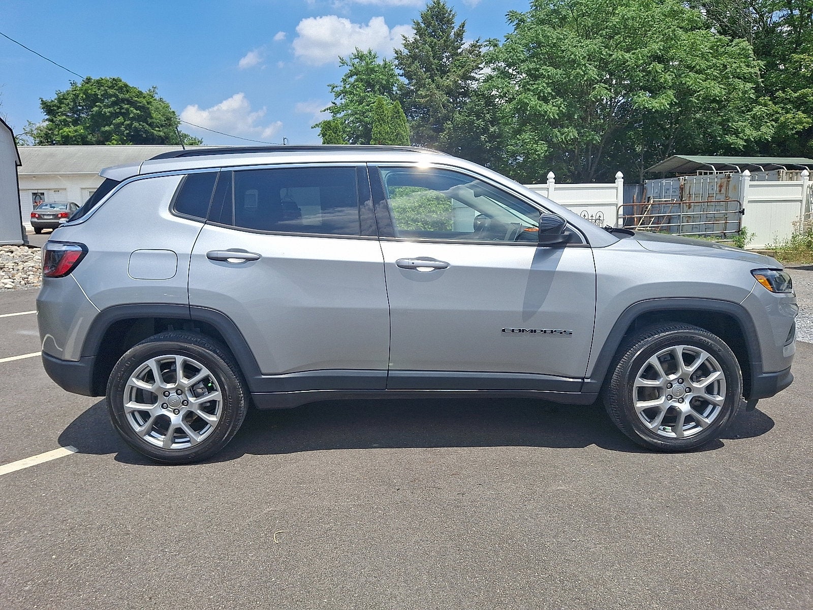 2022 Jeep Compass Latitude Lux 4x4