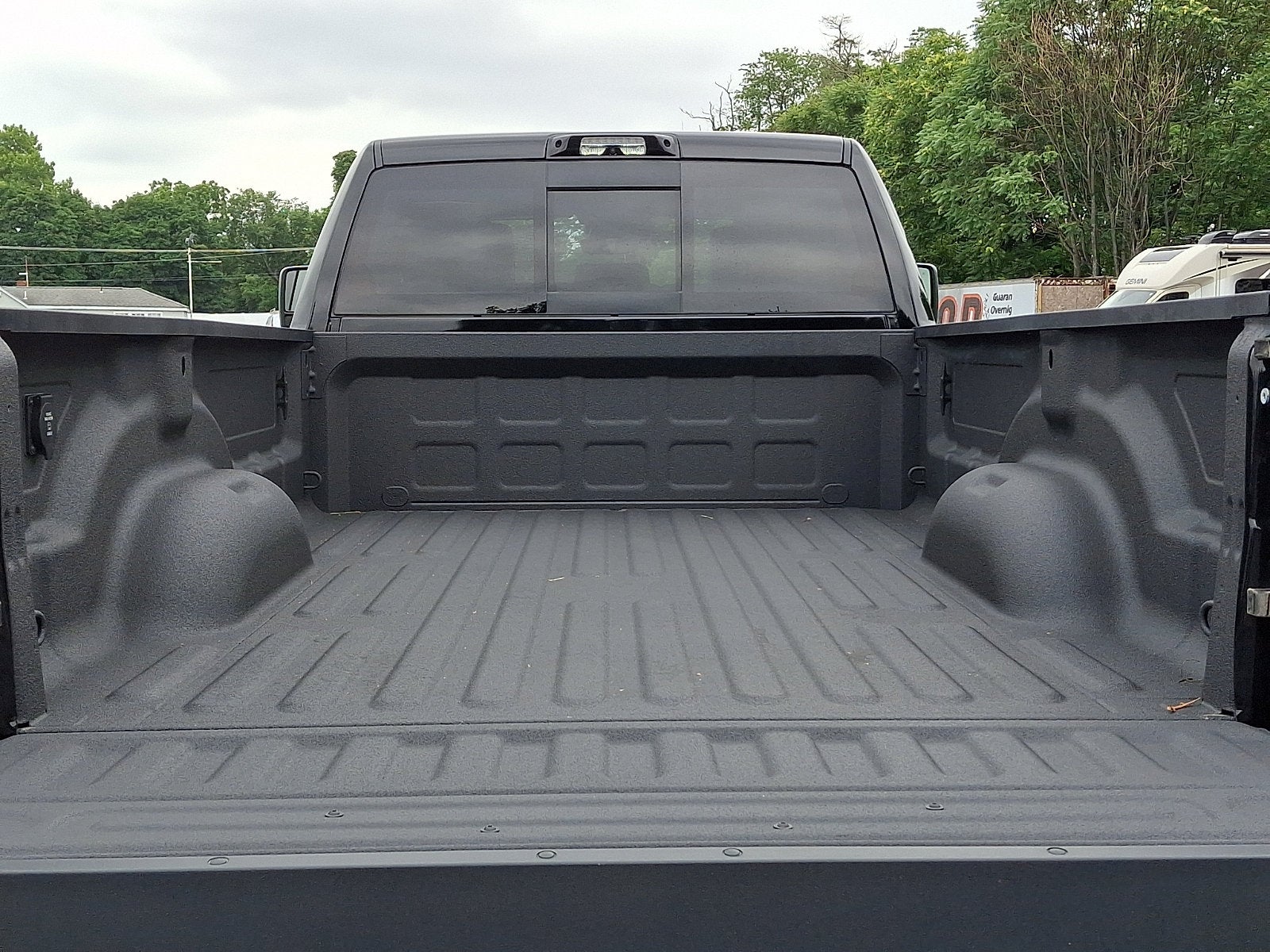 2025 RAM 3500 Laramie Crew Cab 4x4 8' Box