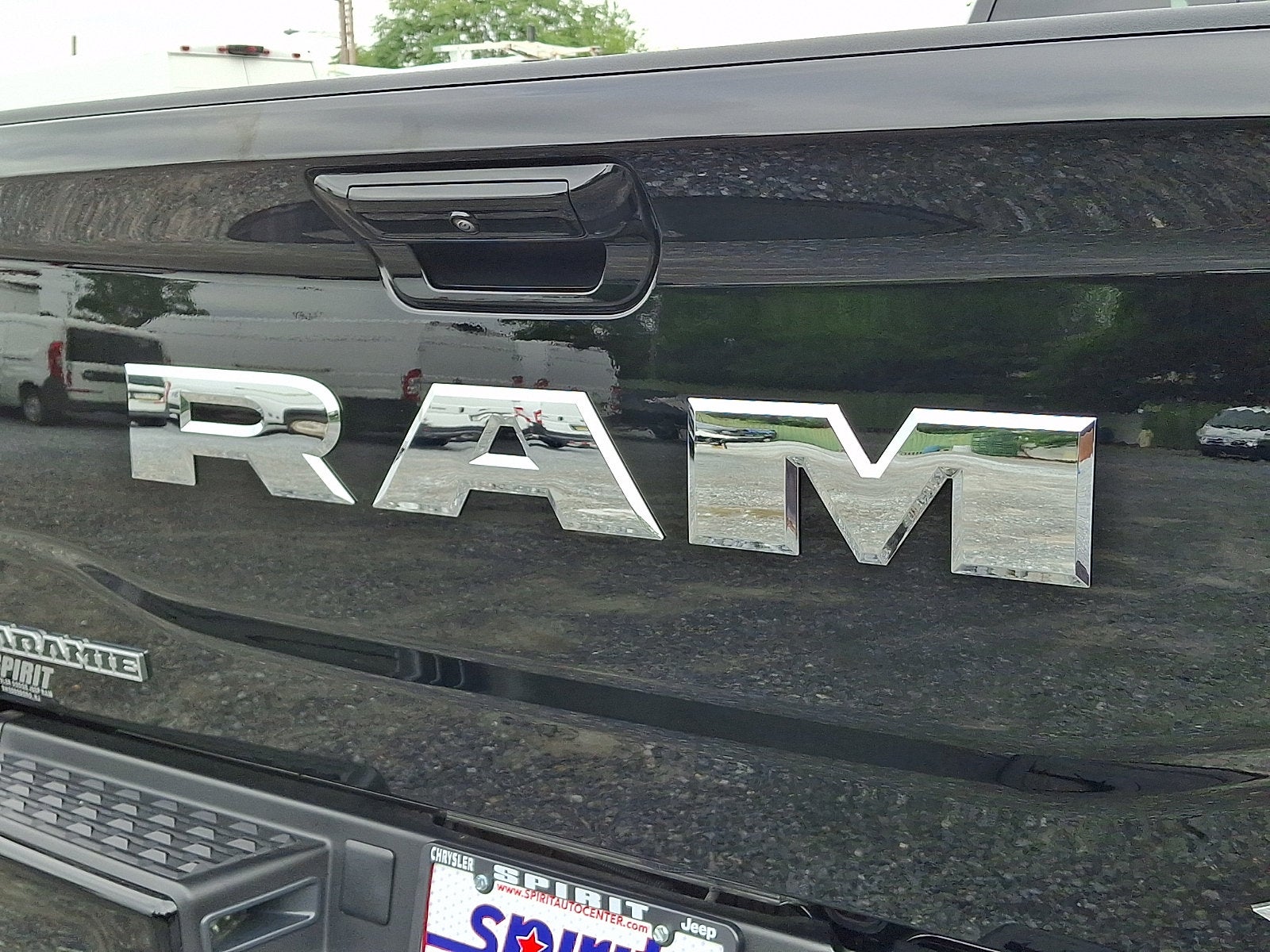 2025 RAM 3500 Laramie Crew Cab 4x4 8' Box
