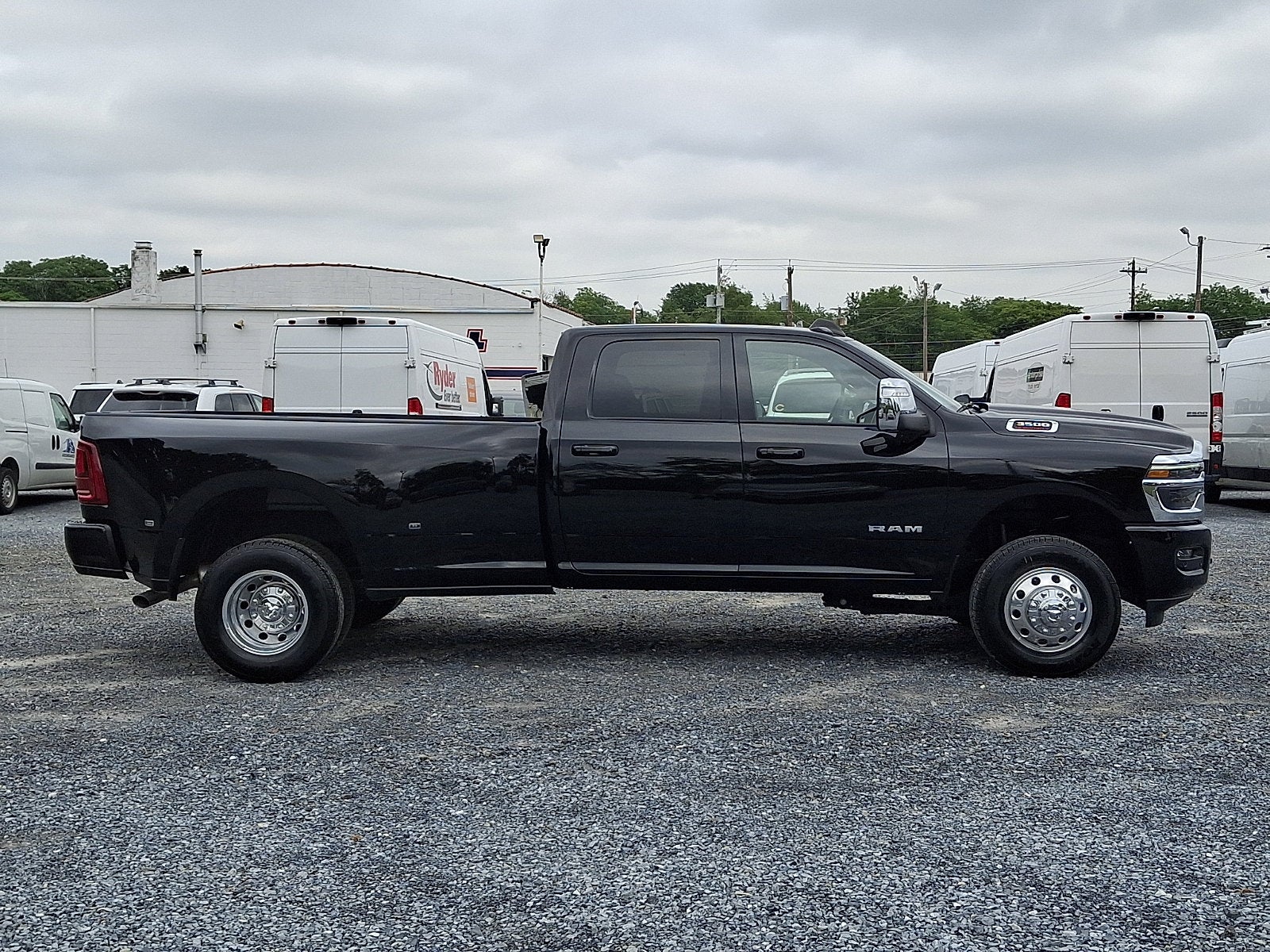 2025 RAM 3500 Laramie Crew Cab 4x4 8' Box