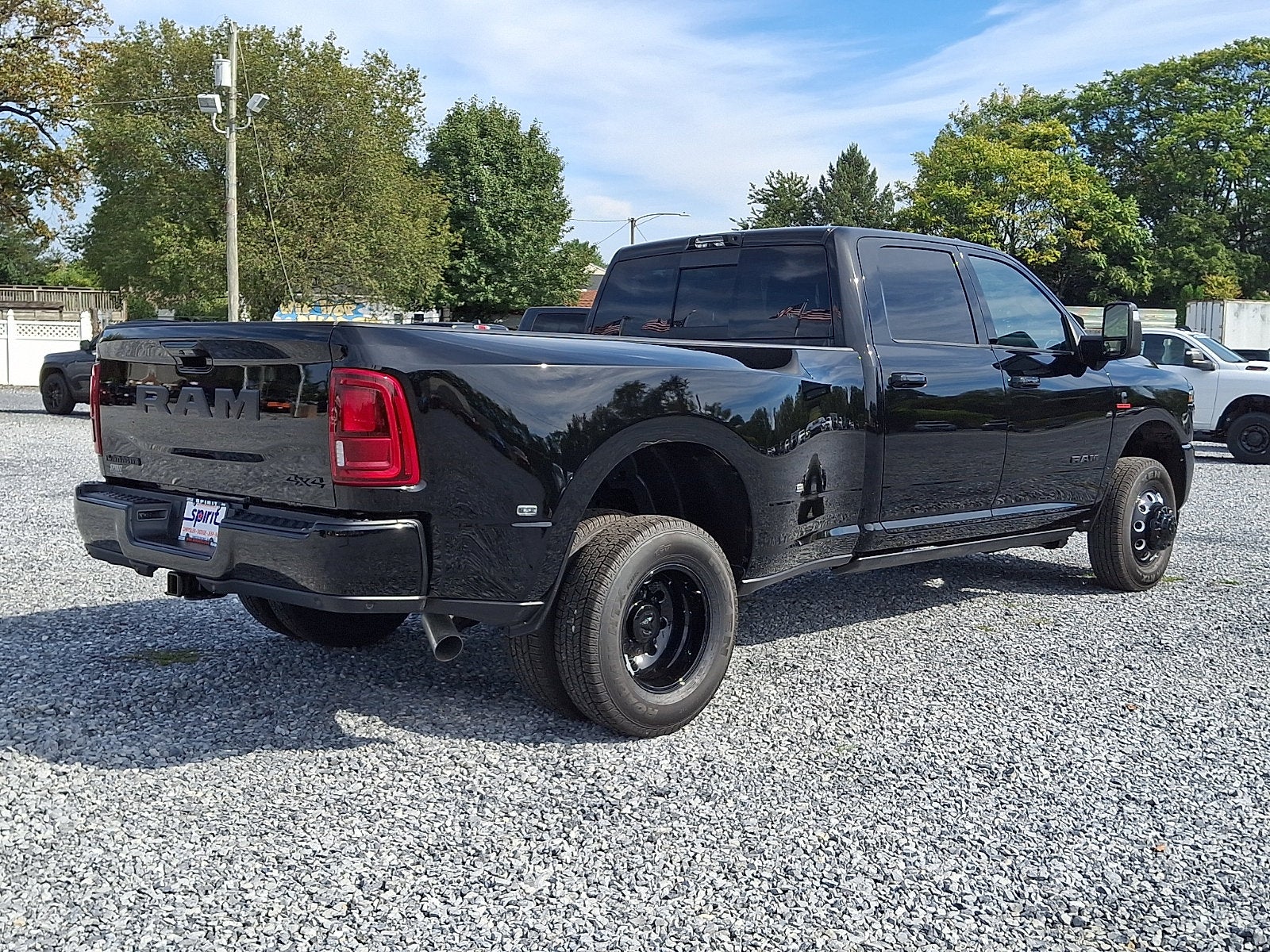 2027 RAM 3500 RAM 3500 LARAMIE CREW CAB 4X4 8' BOX