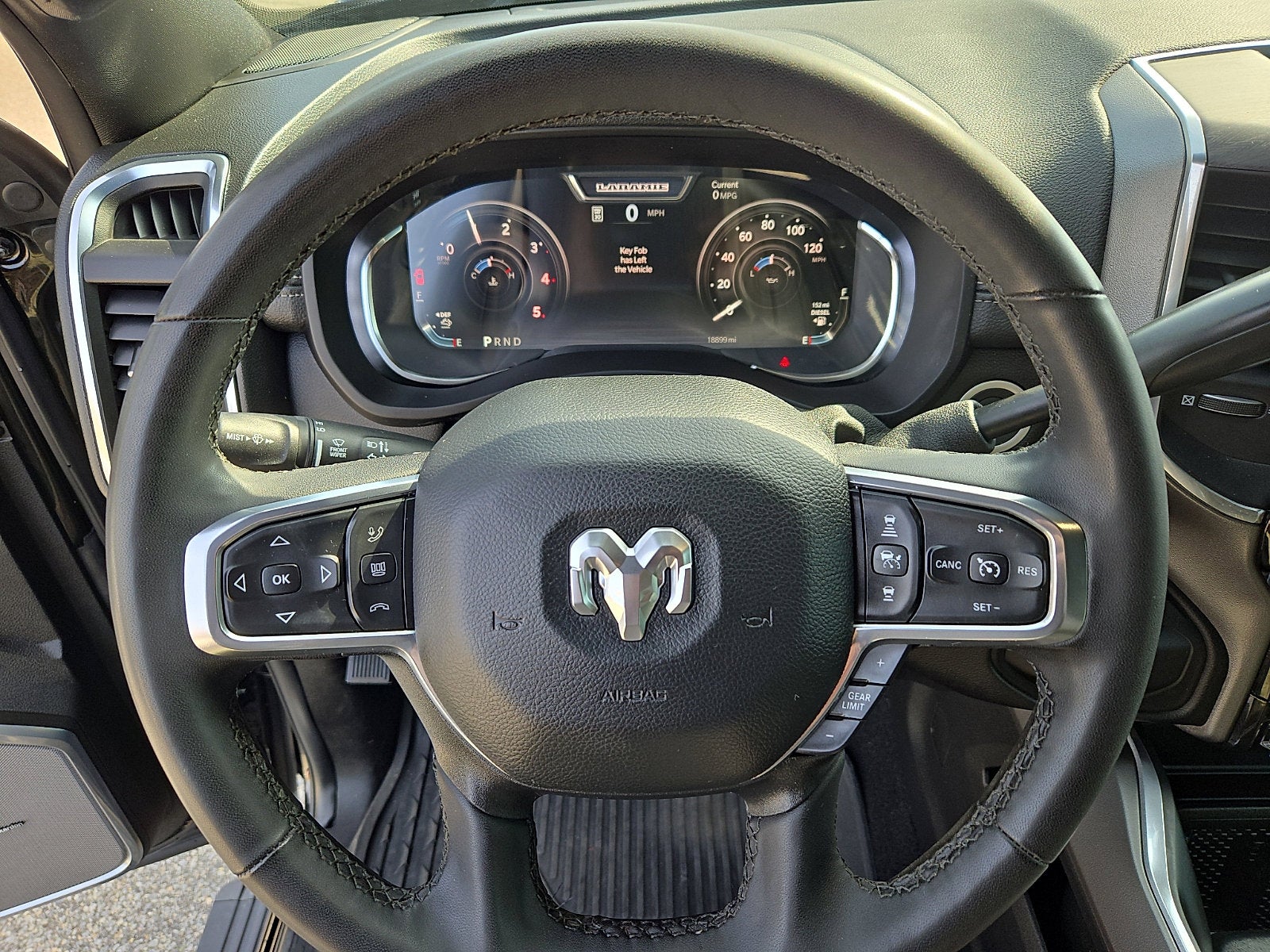 2025 RAM 3500 Laramie Crew Cab 4x4 8' Box