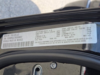 2025 RAM 3500 Laramie Crew Cab 4x4 8' Box