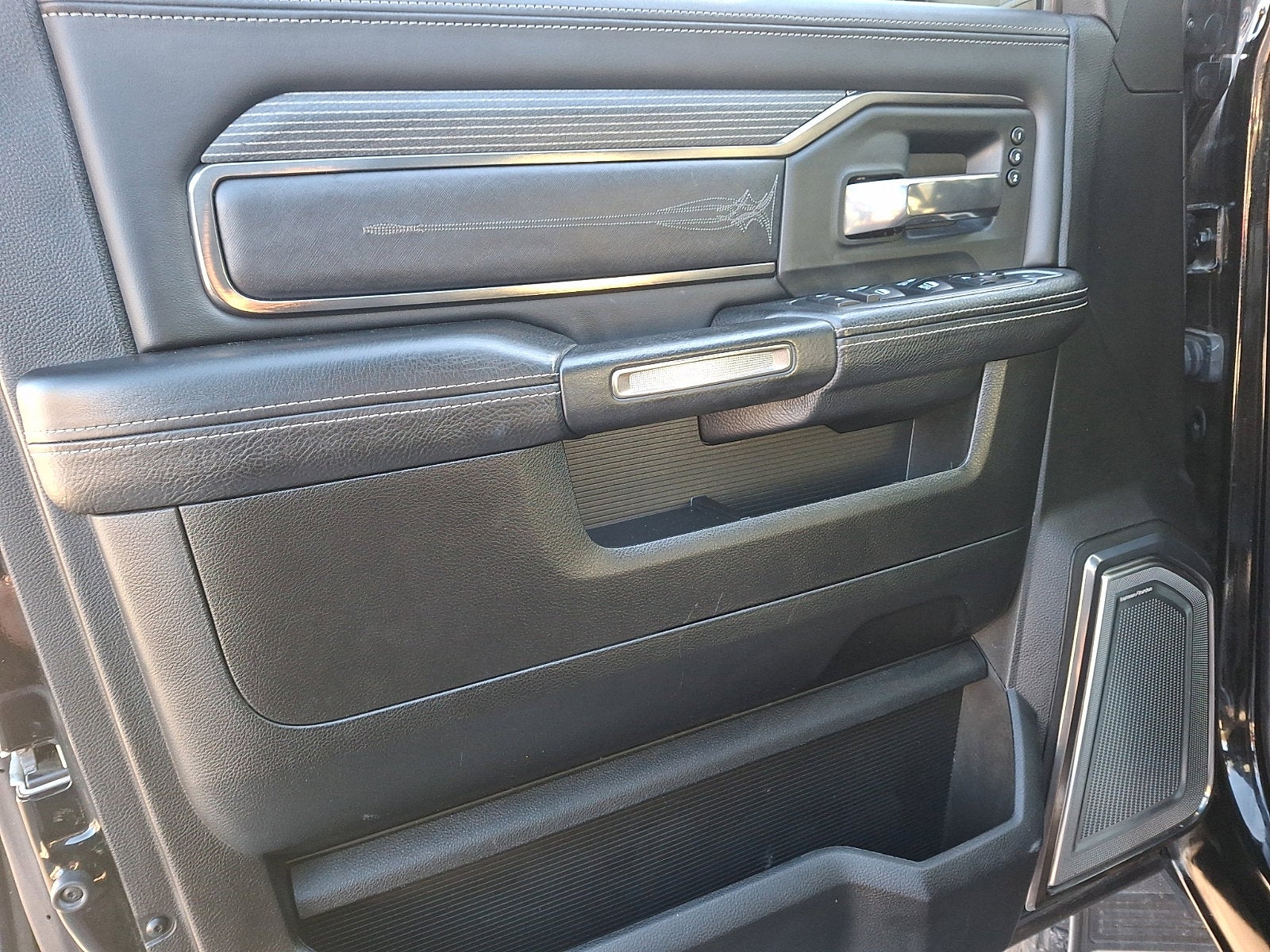 2019 RAM 3500 Limited Crew Cab 4x4 8' Box