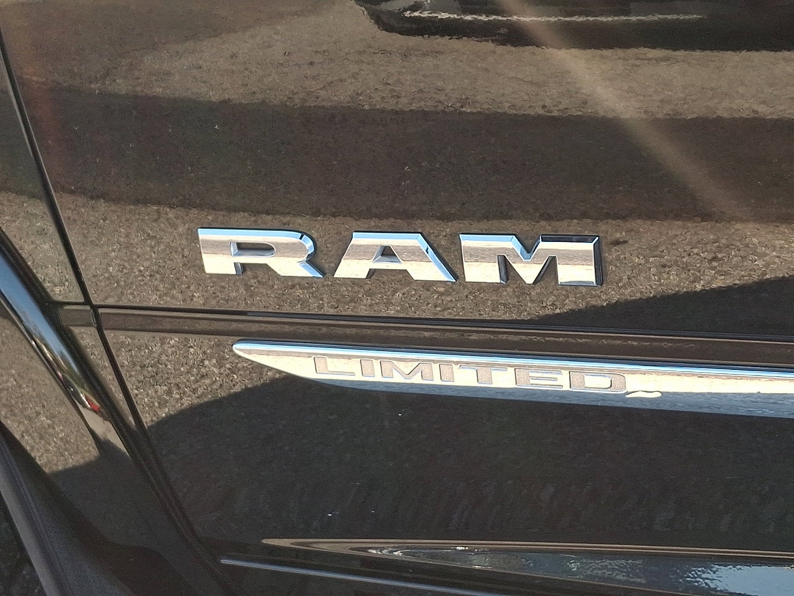 2019 RAM 3500 Limited Crew Cab 4x4 8' Box