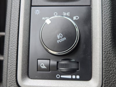 2022 RAM 1500 Classic Express Regular Cab 4x2 6'4' Box