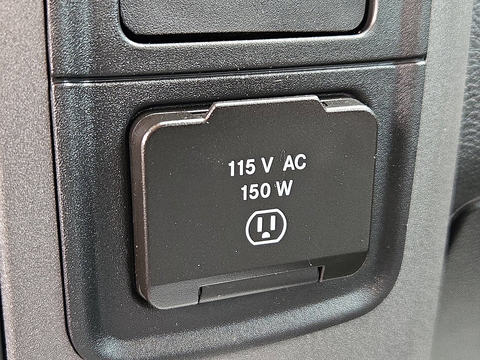 2022 RAM 1500 Classic Express Regular Cab 4x2 6'4' Box