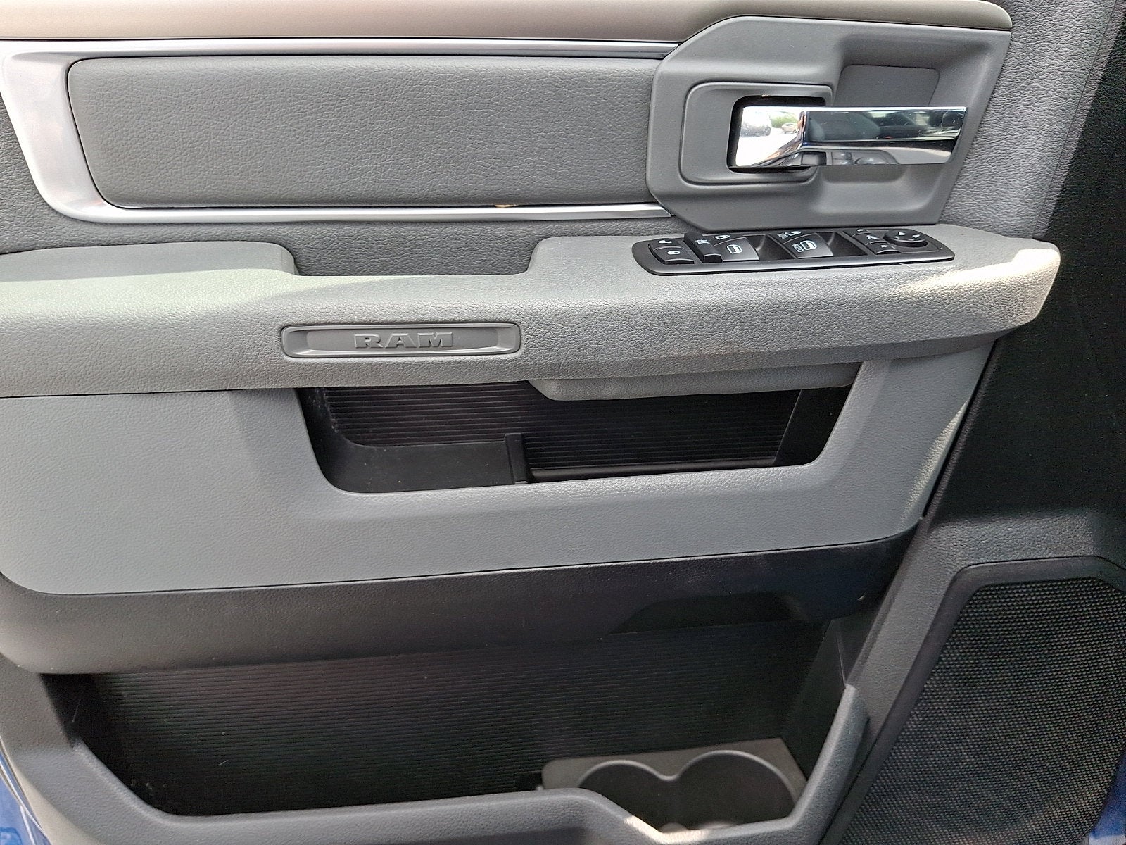 2018 RAM 1500 Big Horn Crew Cab 4x4 5'7' Box
