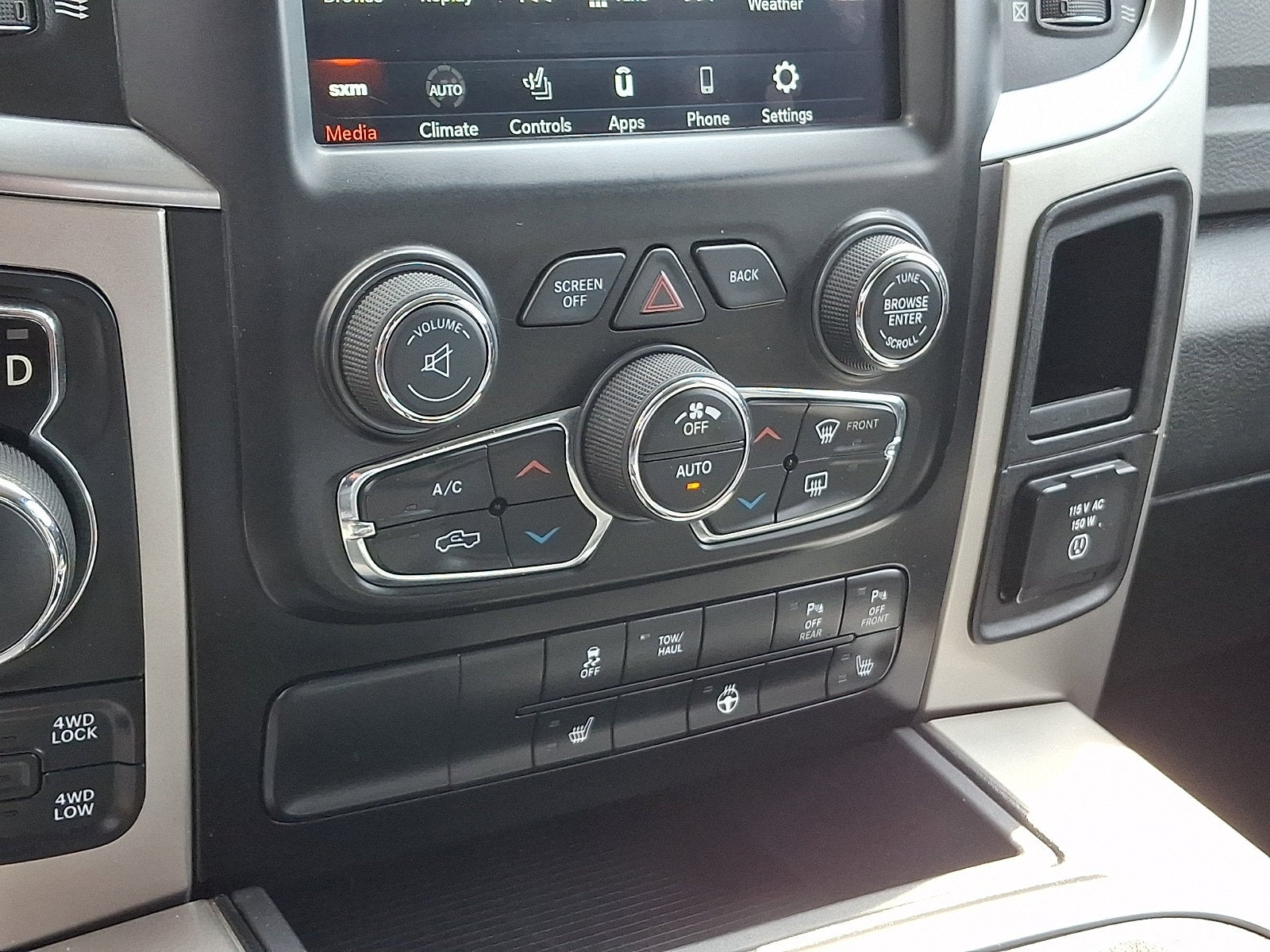 2018 RAM 1500 Big Horn Crew Cab 4x4 5'7' Box