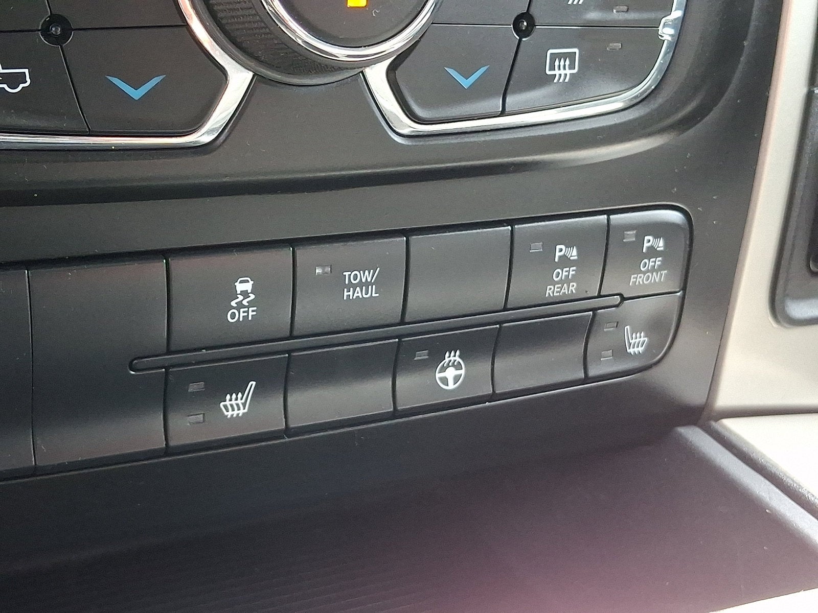 2018 RAM 1500 Big Horn Crew Cab 4x4 5'7' Box