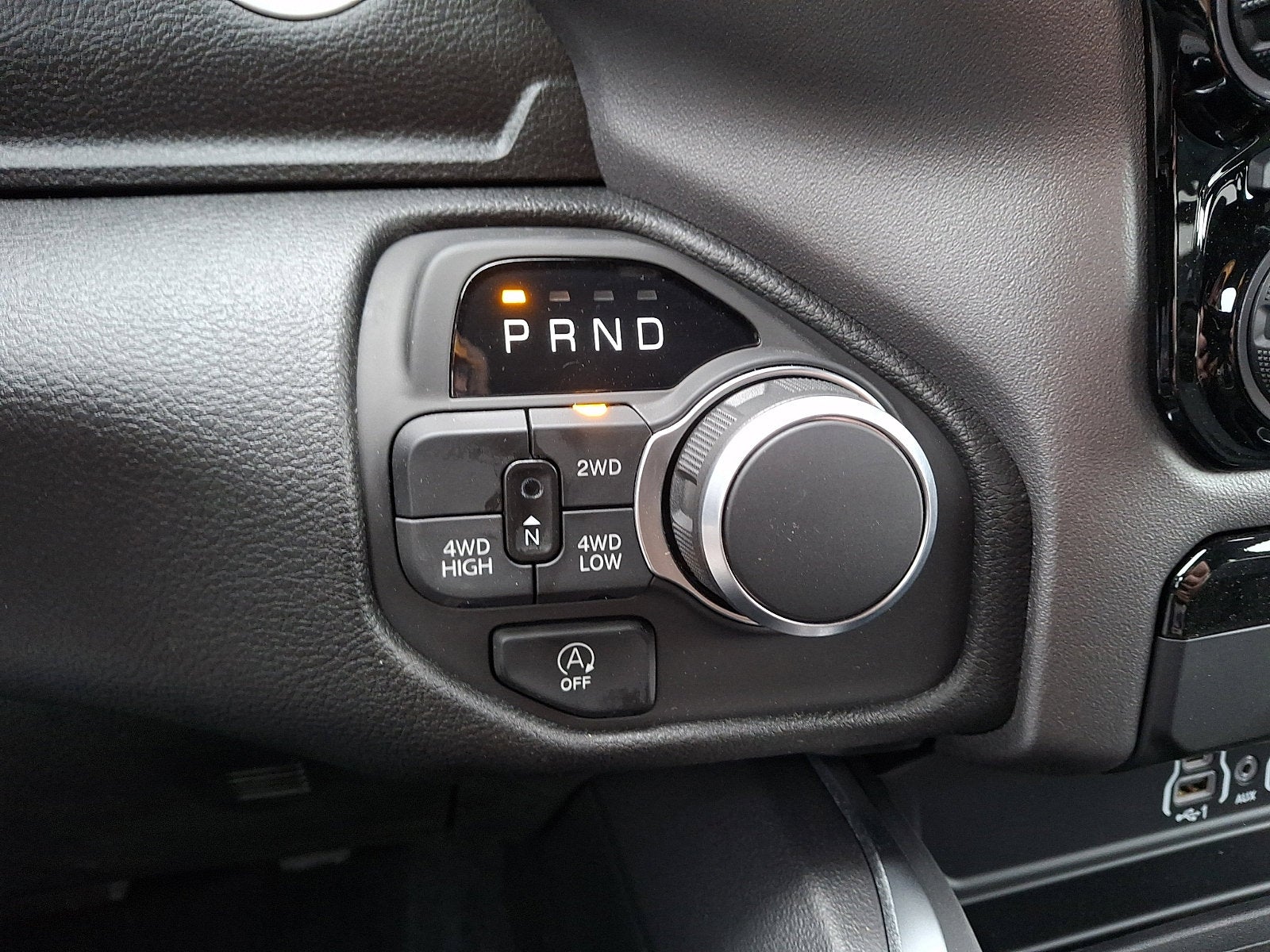 2025 RAM 1500 Tradesman Crew Cab 4x4 5'7' Box