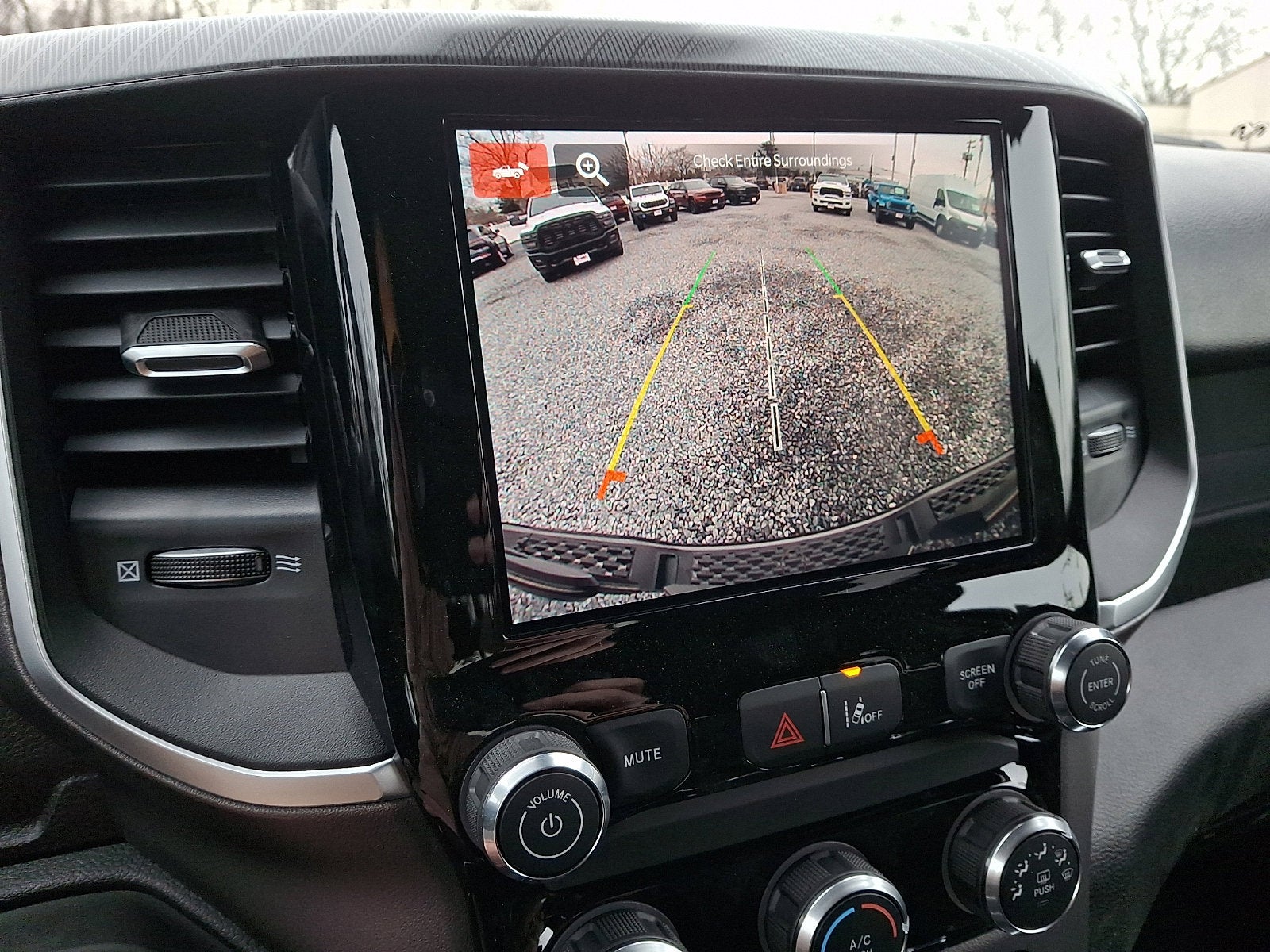 2025 RAM 1500 Tradesman Crew Cab 4x4 5'7' Box