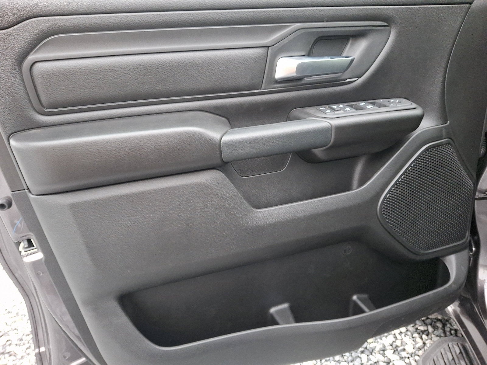 2025 RAM 1500 Tradesman Crew Cab 4x4 5'7' Box