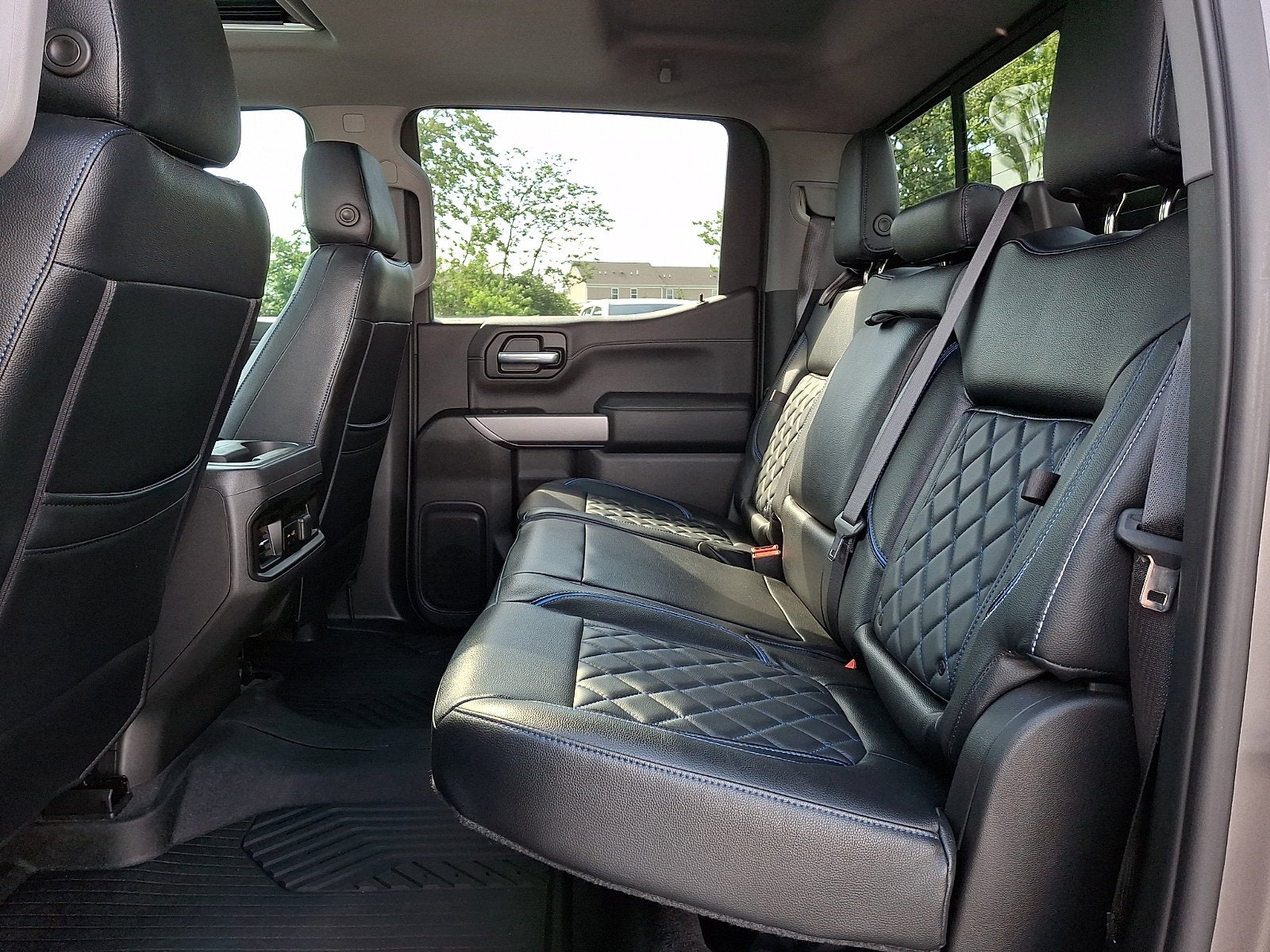2020 Chevrolet Silverado 1500 4WD Crew Cab Short Bed RST