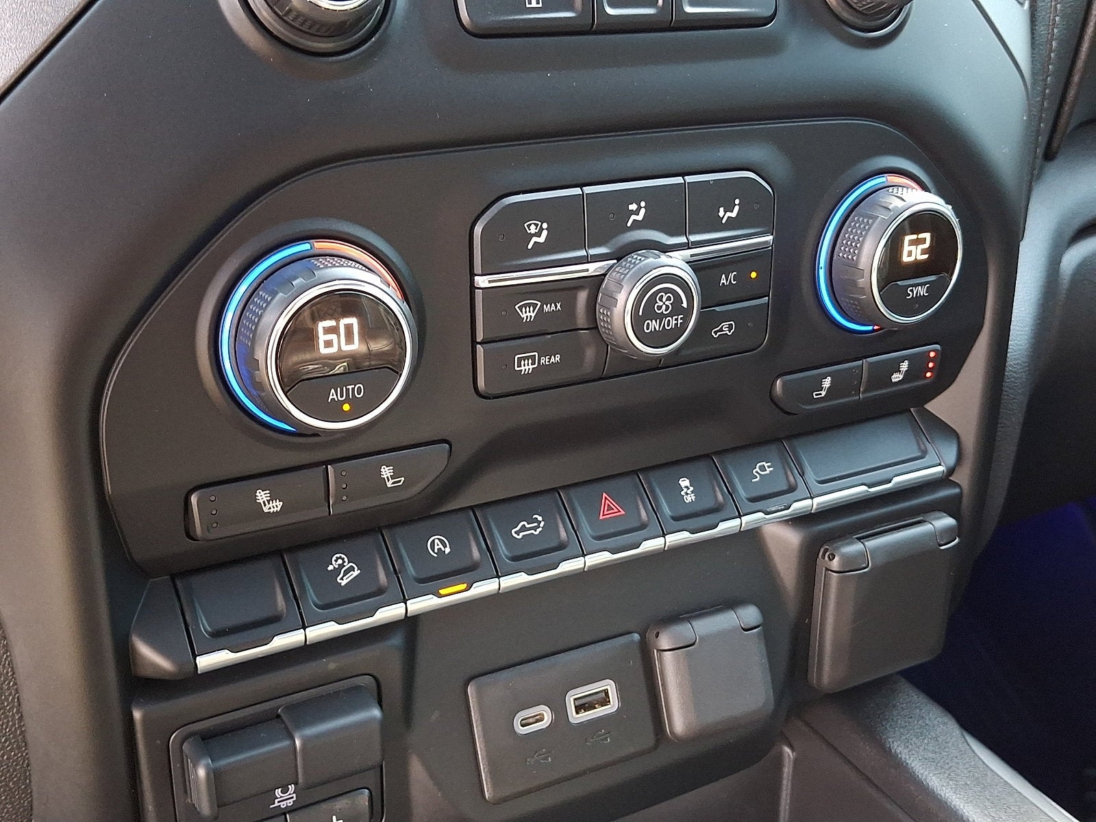2020 Chevrolet Silverado 1500 4WD Crew Cab Short Bed RST