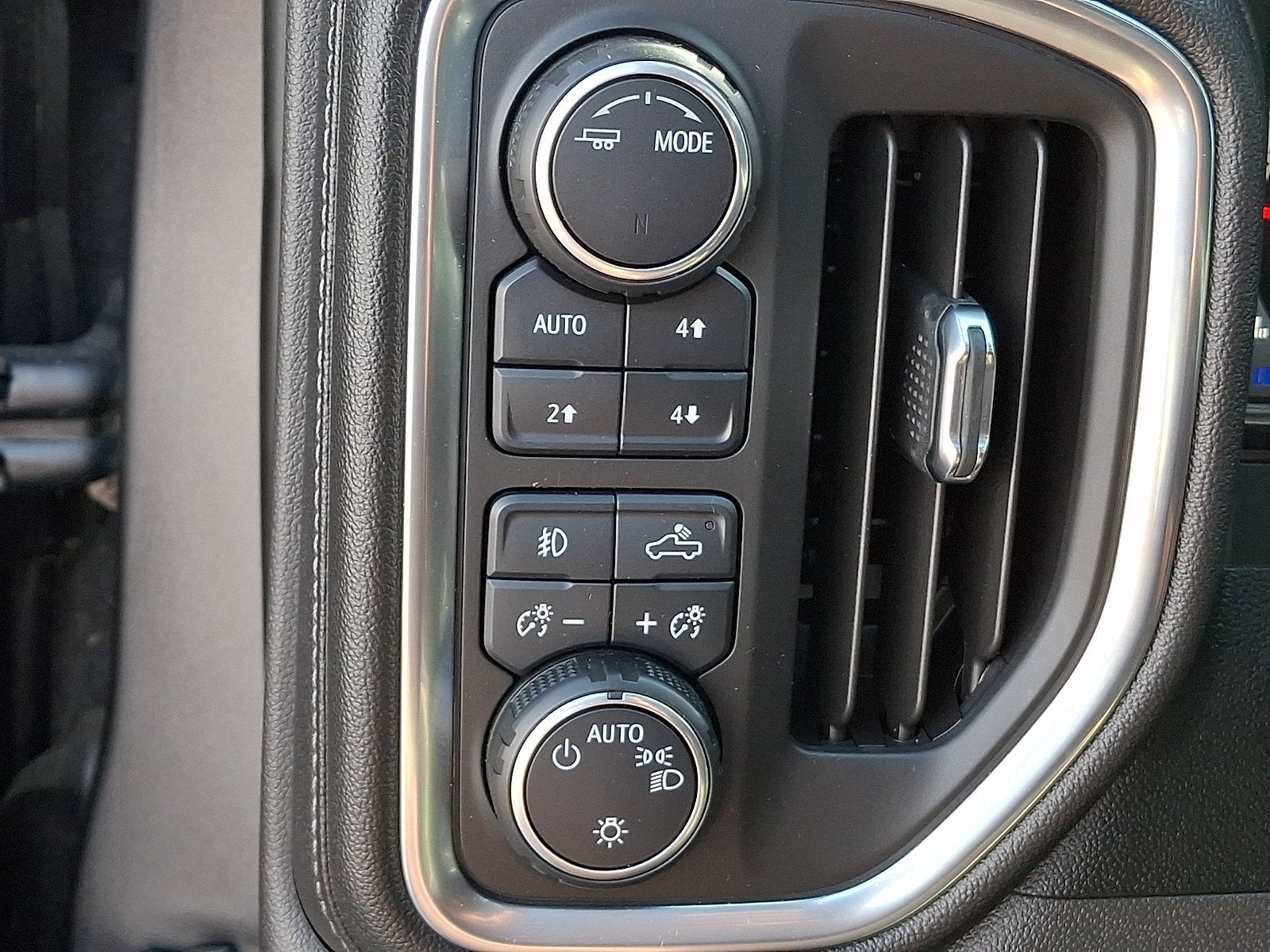 2020 Chevrolet Silverado 1500 4WD Crew Cab Short Bed RST