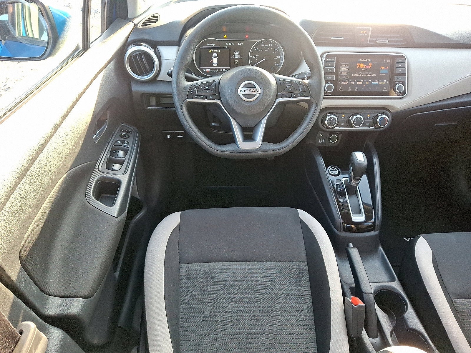 2021 Nissan Versa SV Xtronic CVT