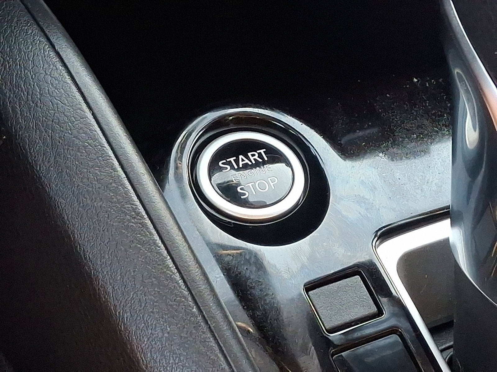 2021 Nissan Versa SV Xtronic CVT