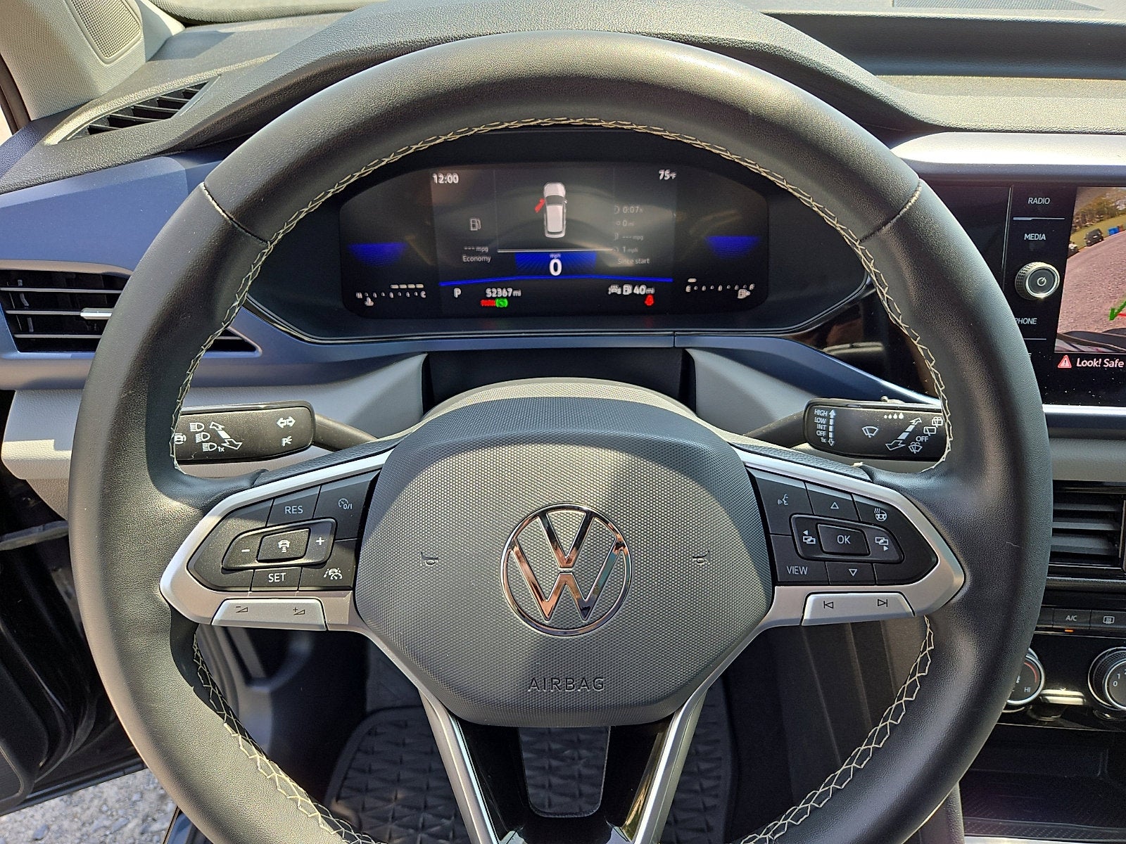 2023 Volkswagen Taos SE