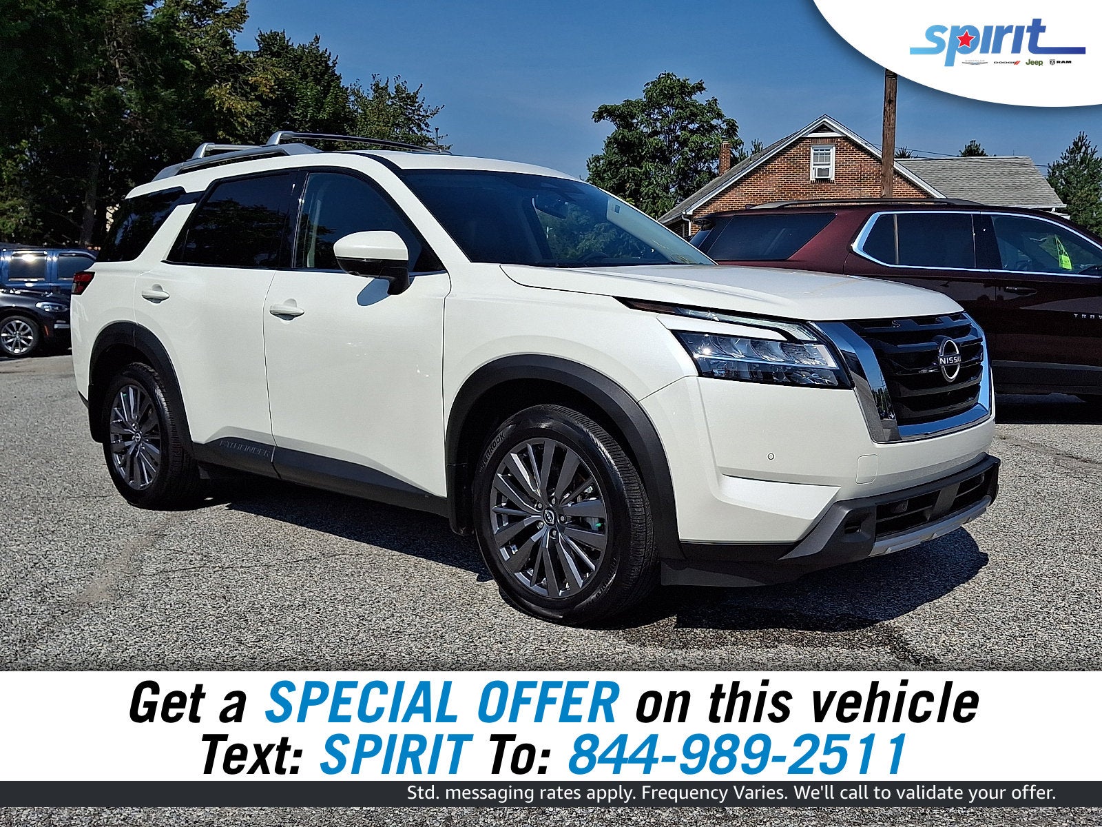 2024 Nissan Pathfinder SL 4WD