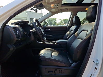 2024 Nissan Pathfinder SL 4WD