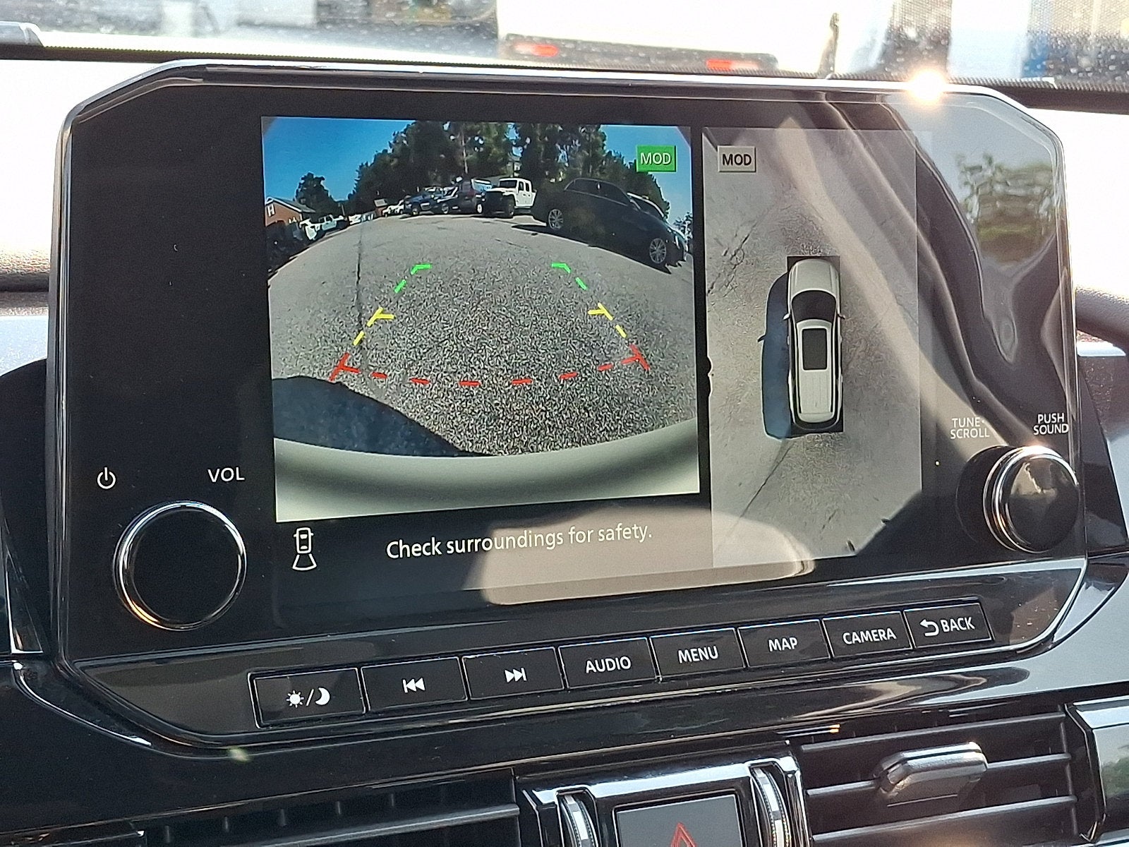 2024 Nissan Pathfinder SL 4WD