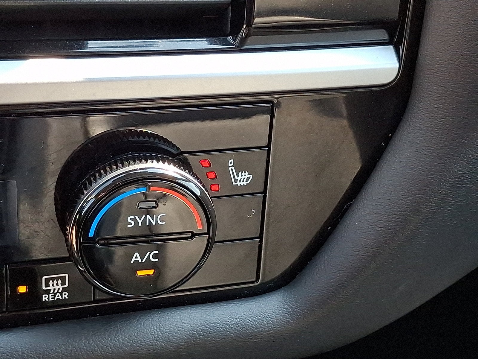 2024 Nissan Pathfinder SL 4WD
