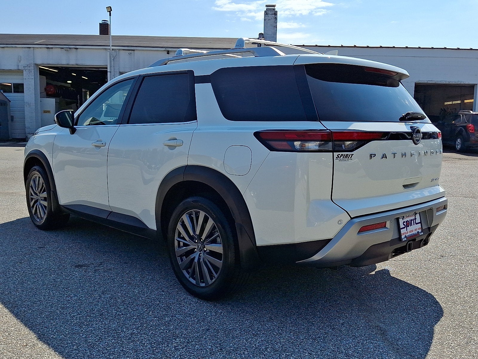 2024 Nissan Pathfinder SL 4WD