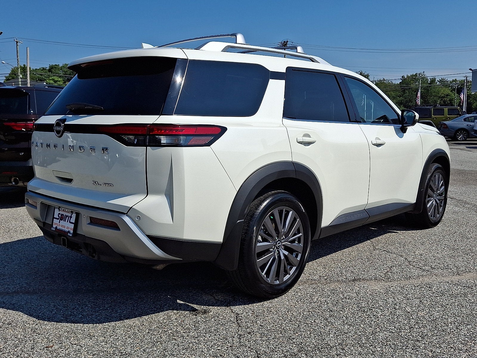 2024 Nissan Pathfinder SL 4WD