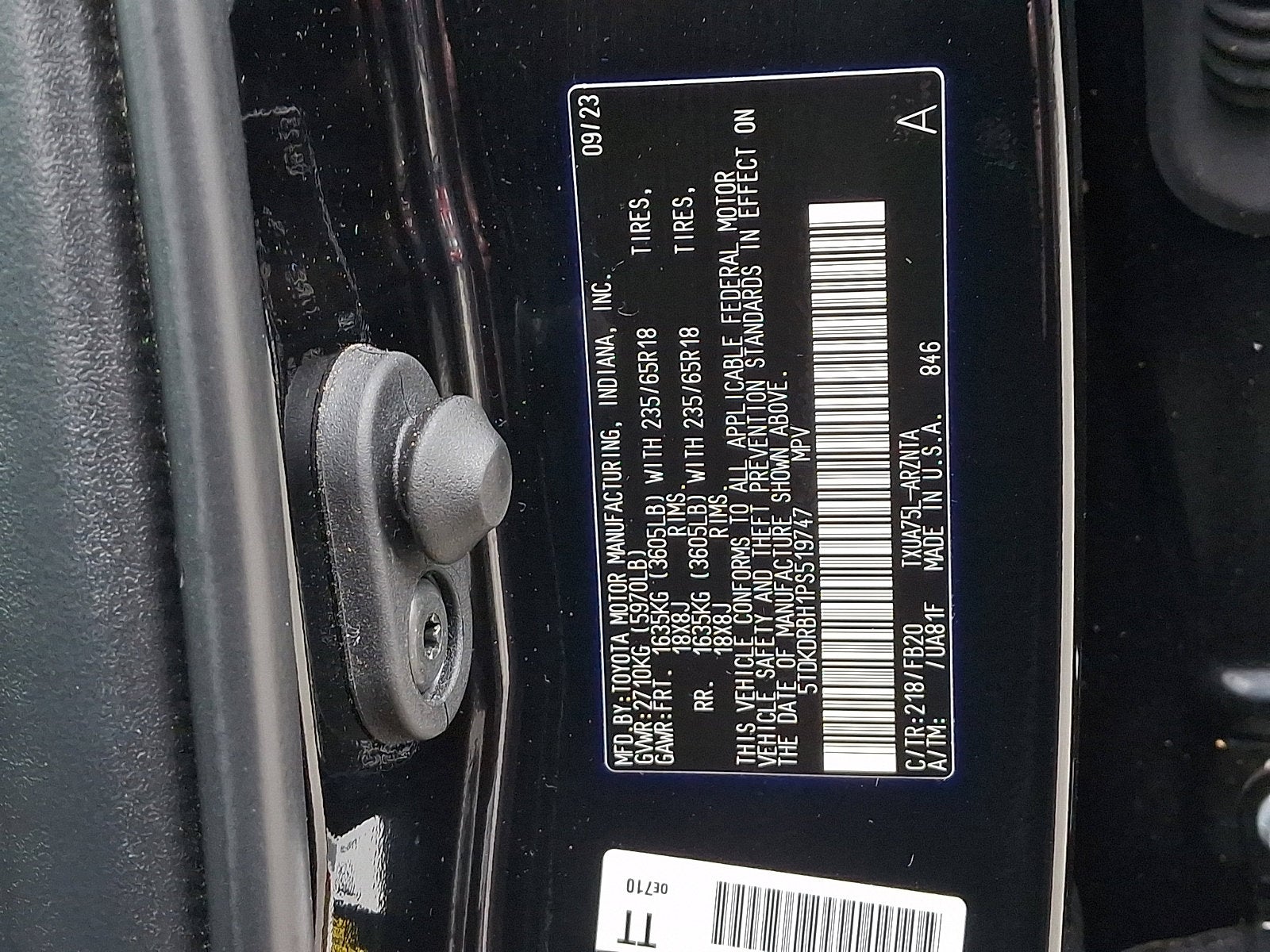 2023 Toyota Highlander LE