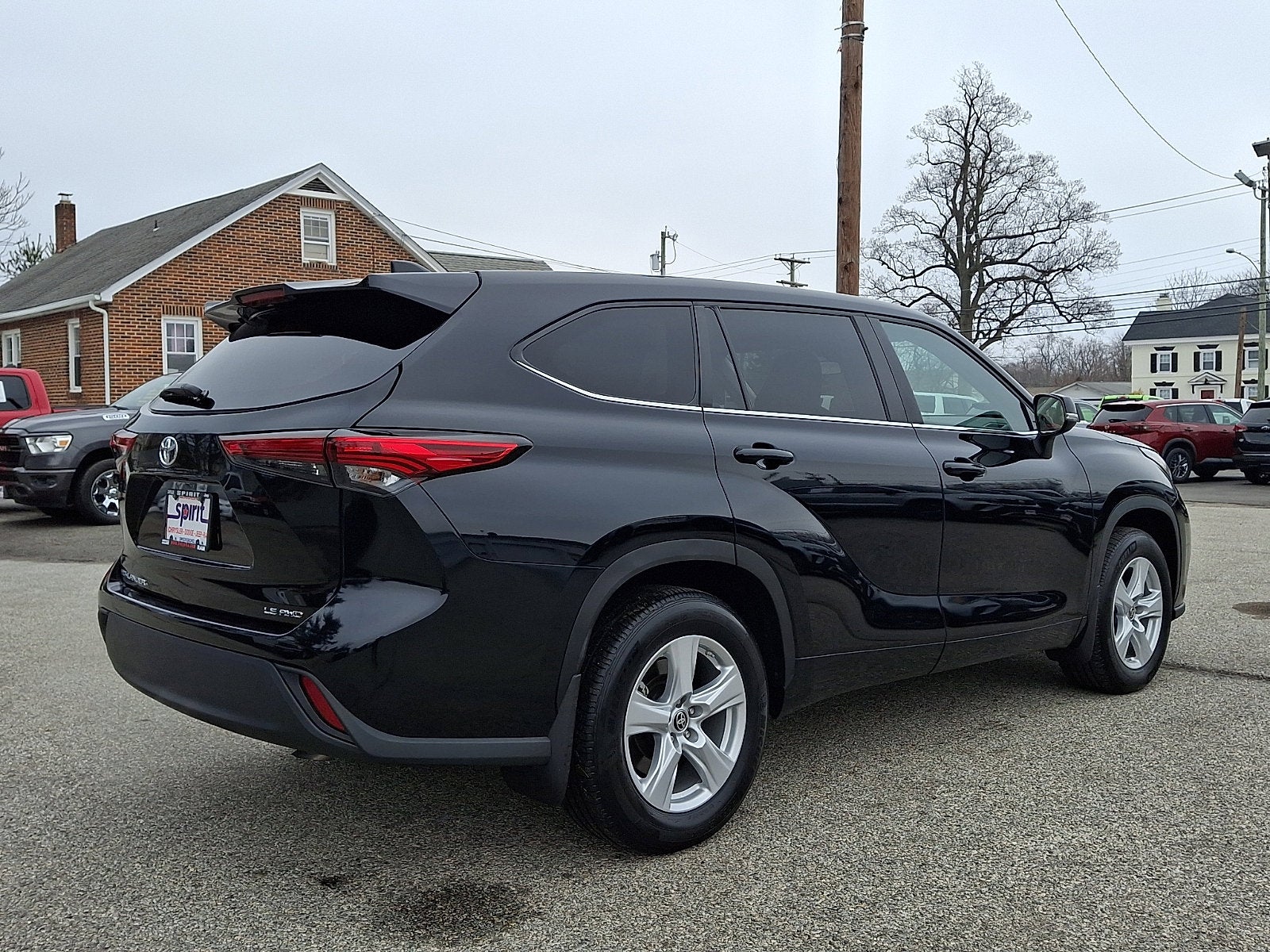 2023 Toyota Highlander LE