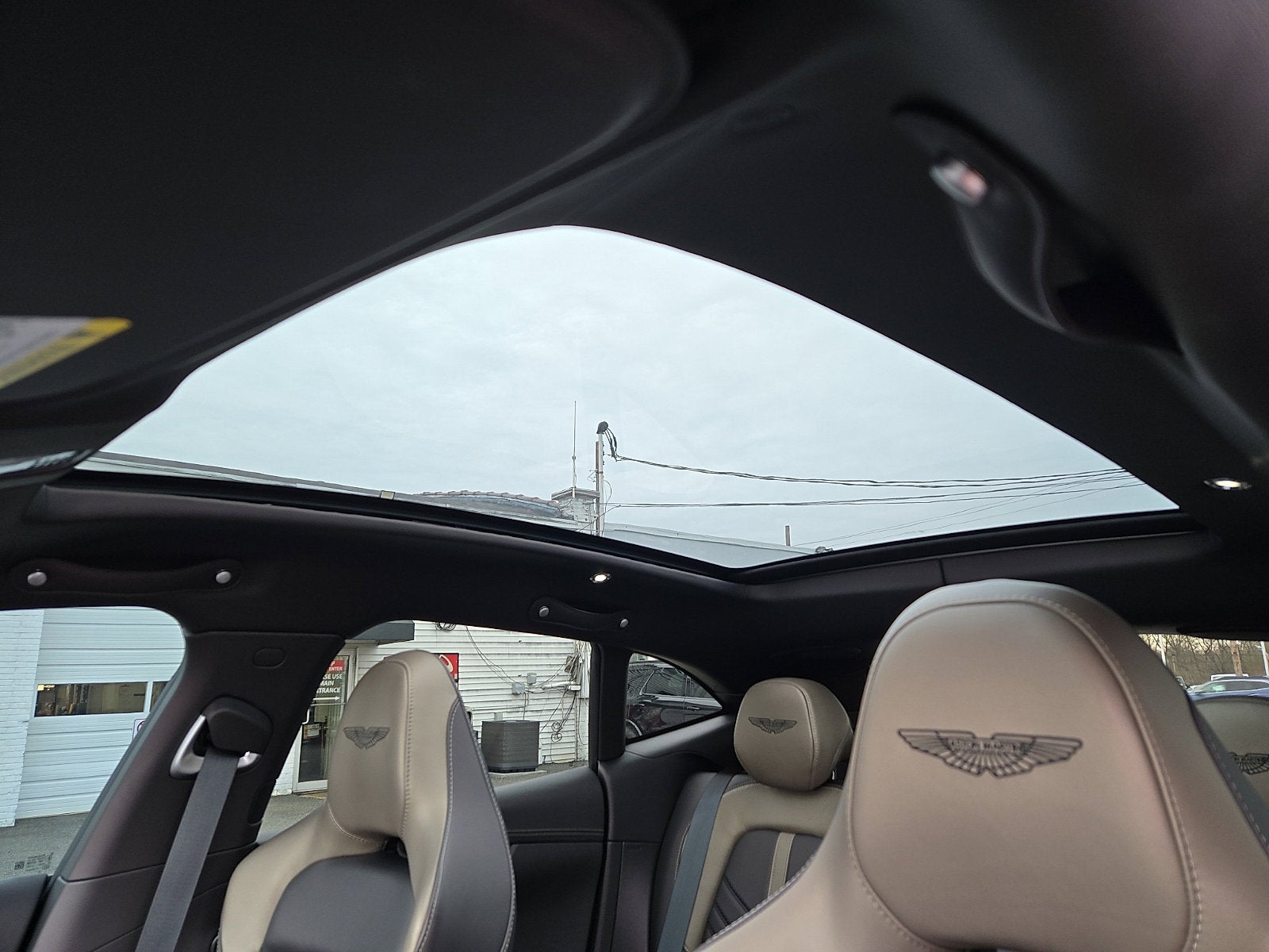 2024 Aston Martin DBX 707