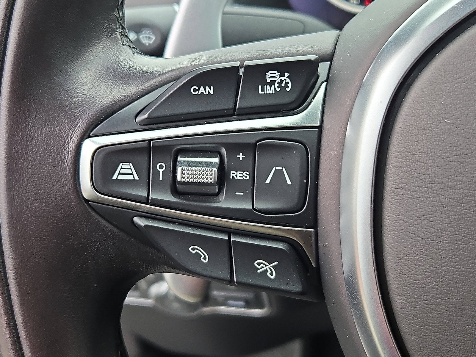 2024 Aston Martin DBX 707