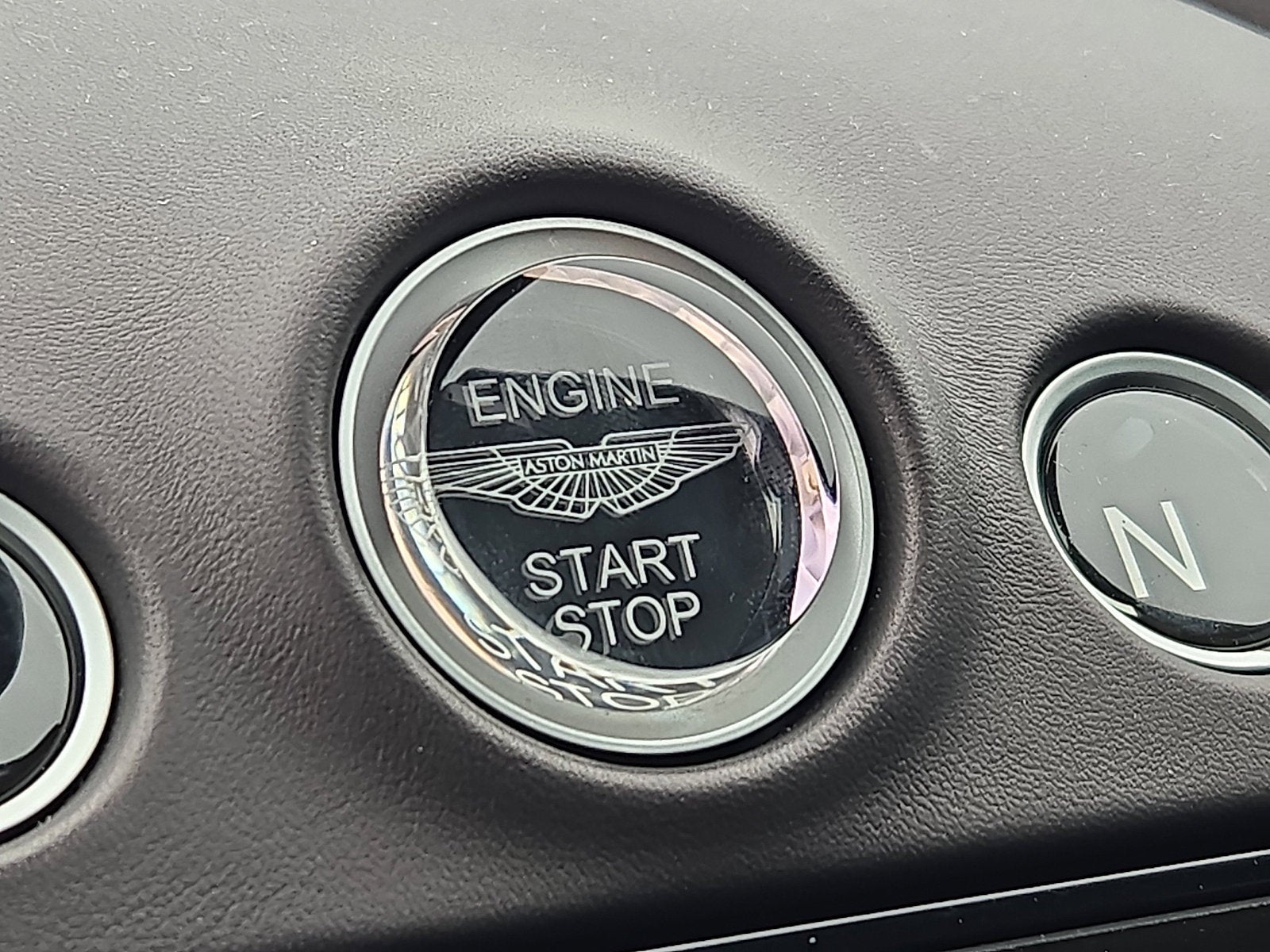 2024 Aston Martin DBX 707